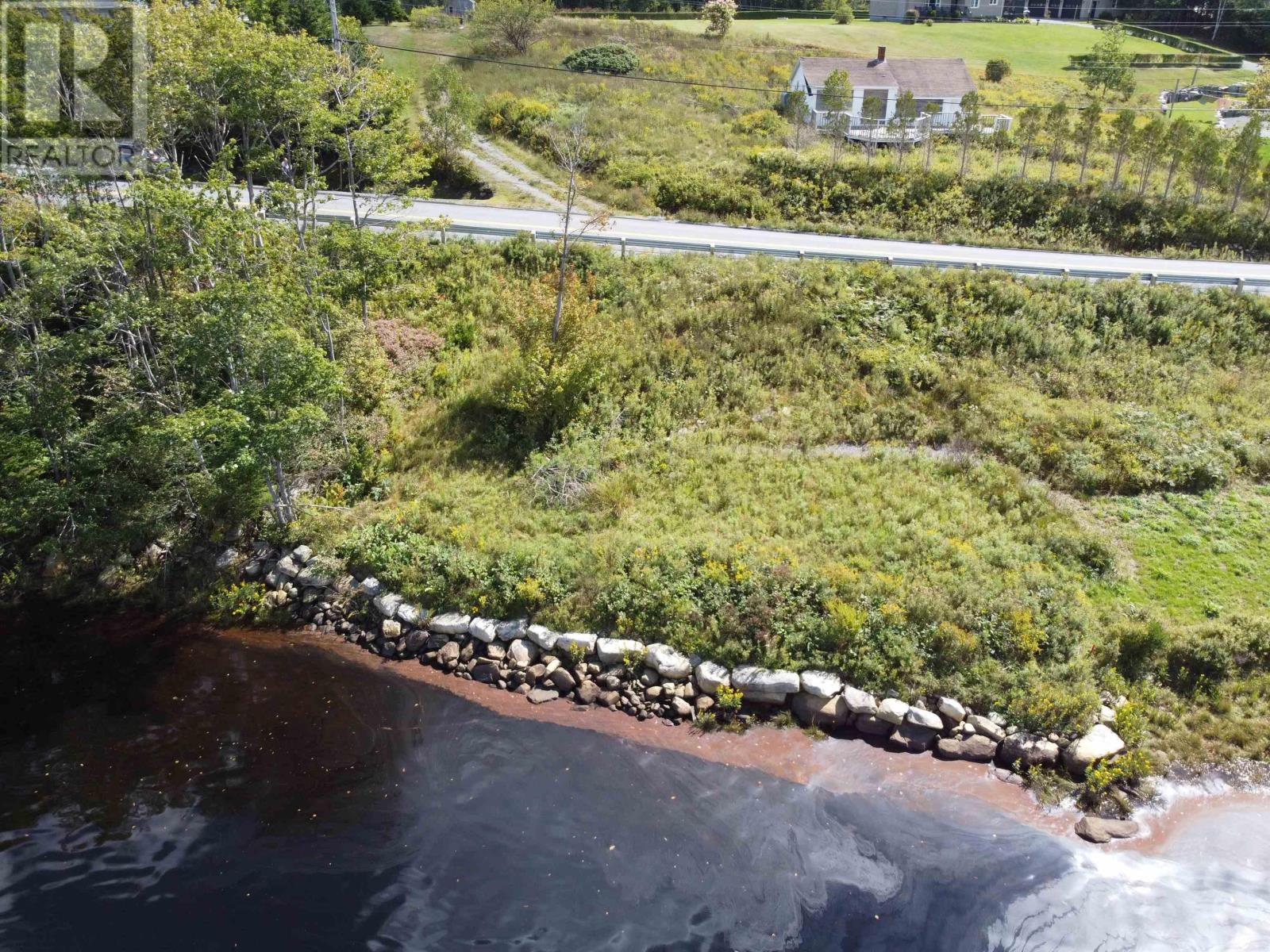 158 East River Road Property Photo 4
