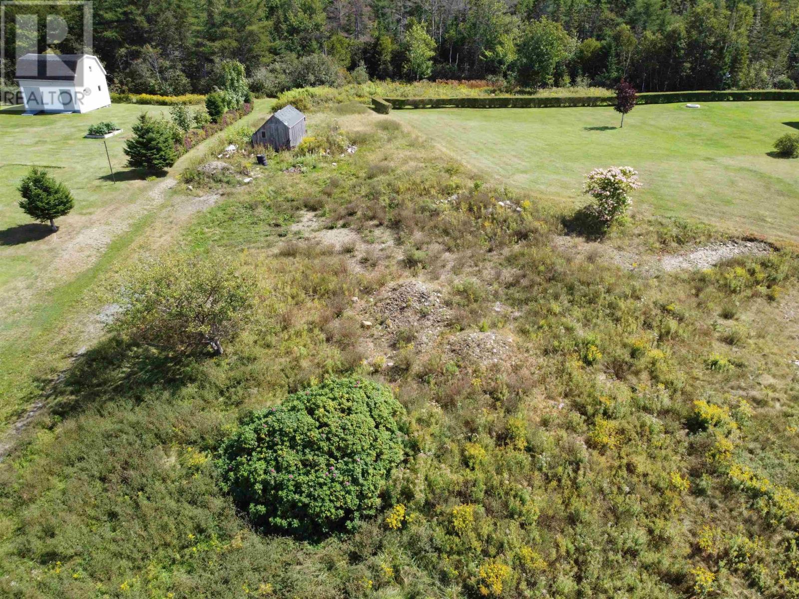 158 East River Road Property Photo 6