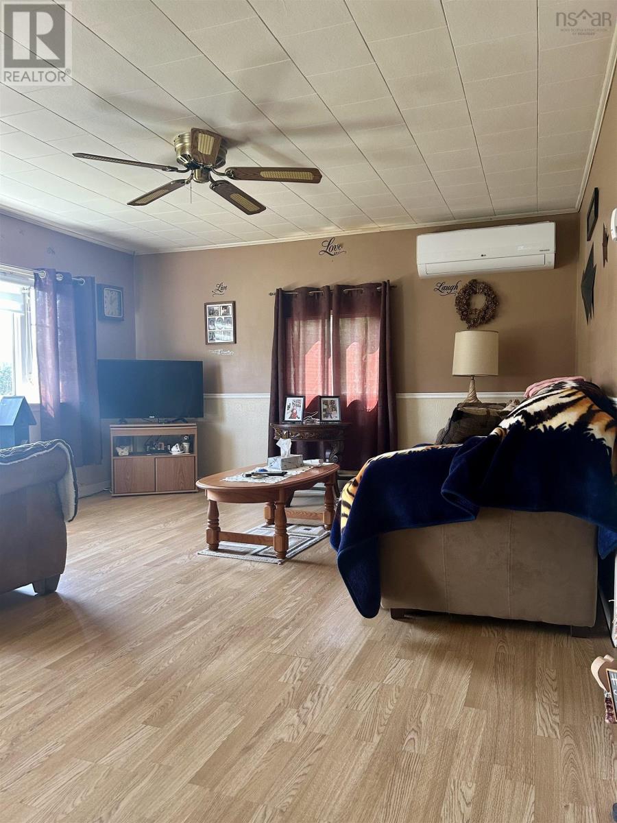1814 Port Latour Road Property Photo 9