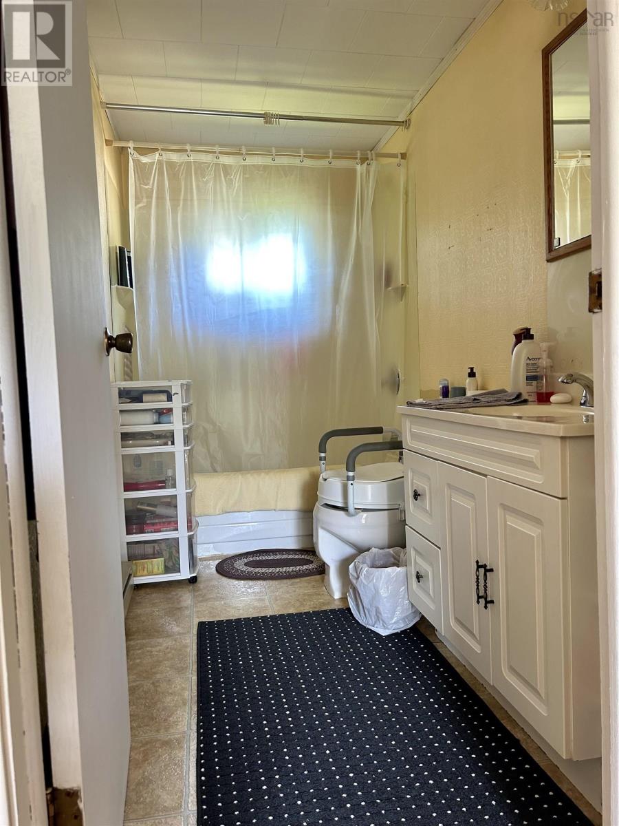 1814 Port Latour Road Property Photo 11