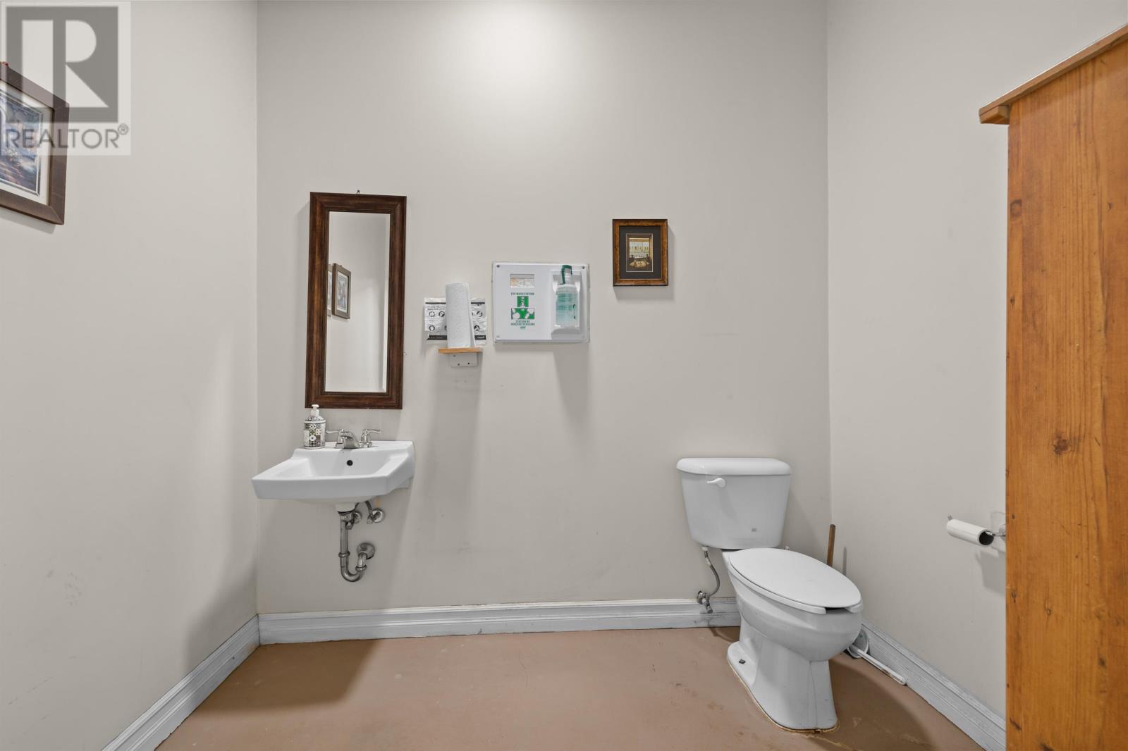 271 Sherwood Road Property Photo 33