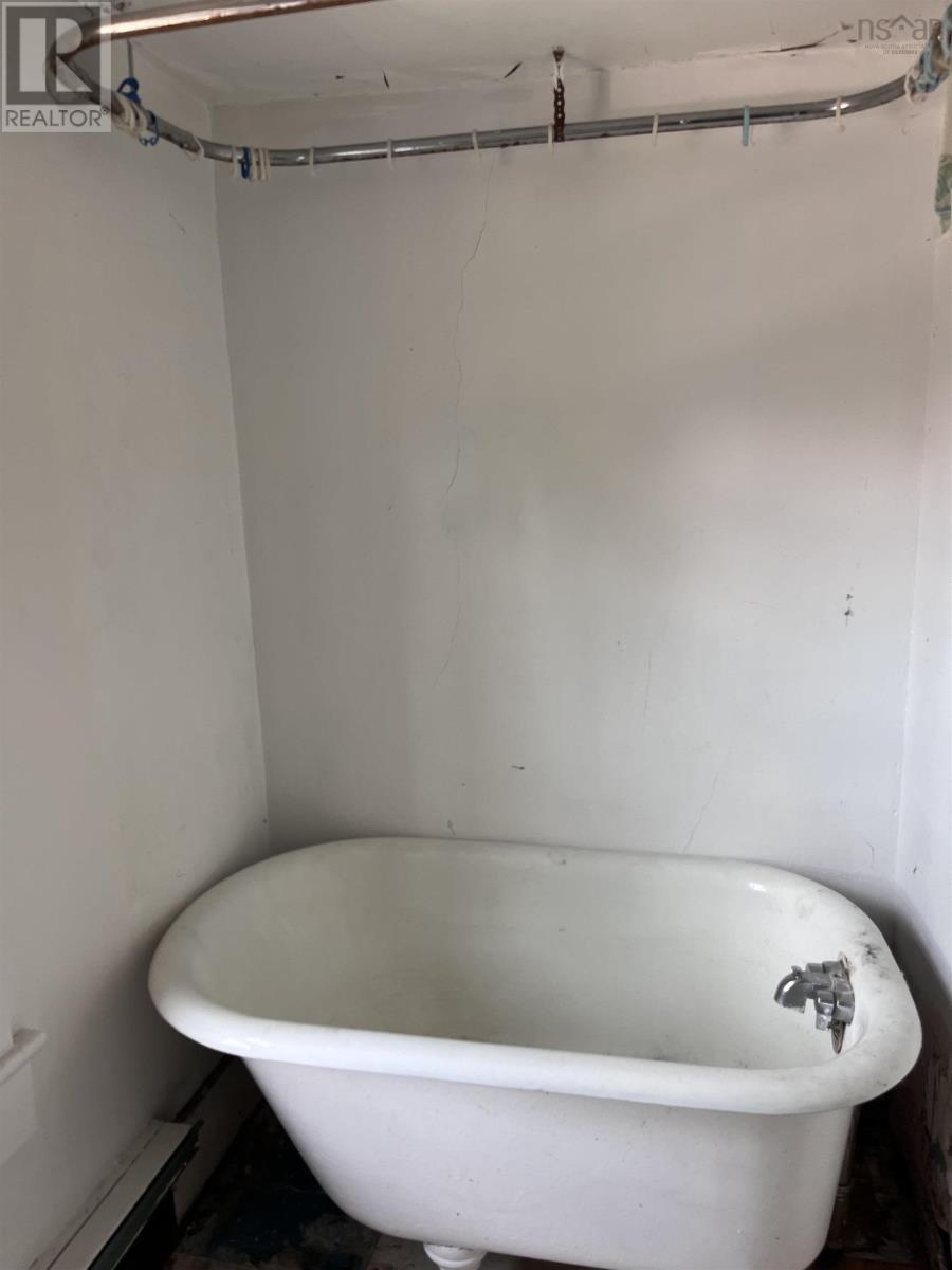 211 St Anthony Street Property Photo 19