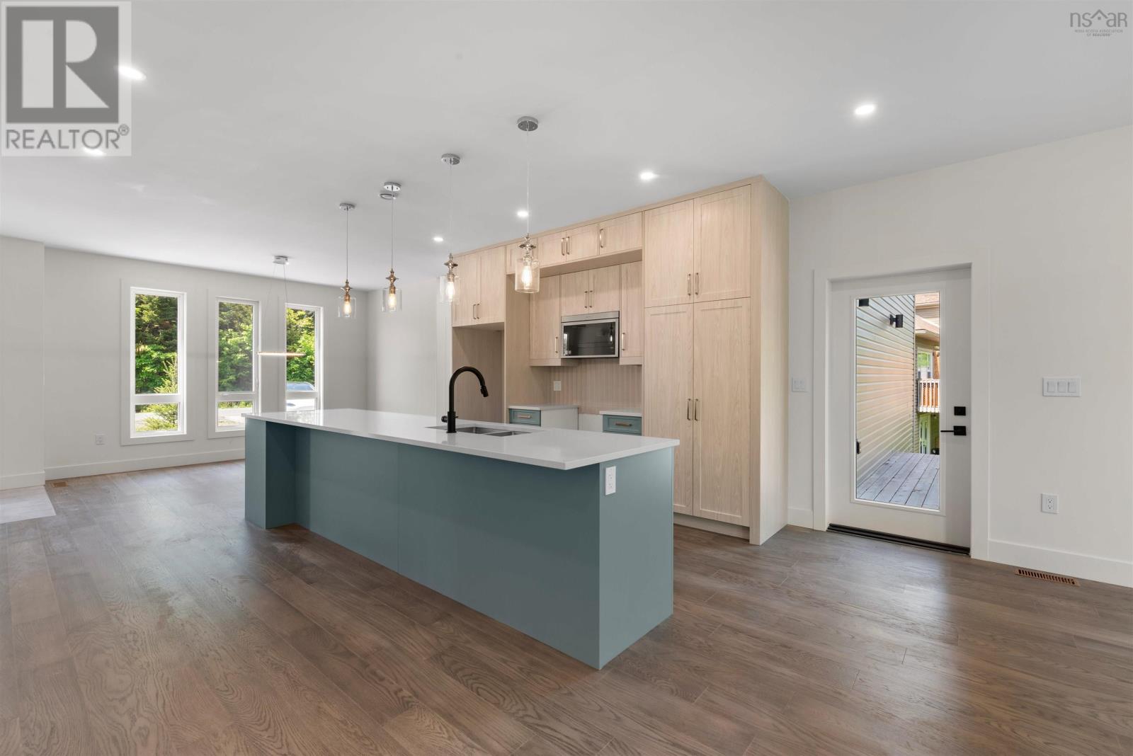 171 Carnoustie Drive Property Photo 2