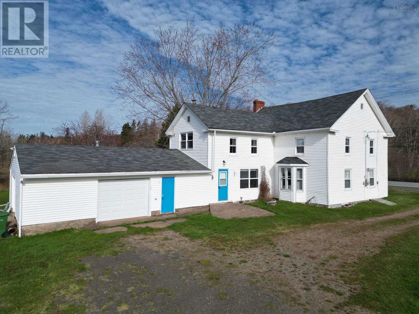4308 Highway 2 Property Photo 1