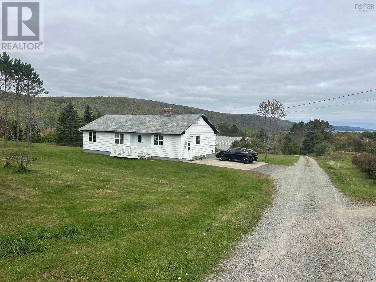 5 Eagles Nest Drive Property Photo 1
