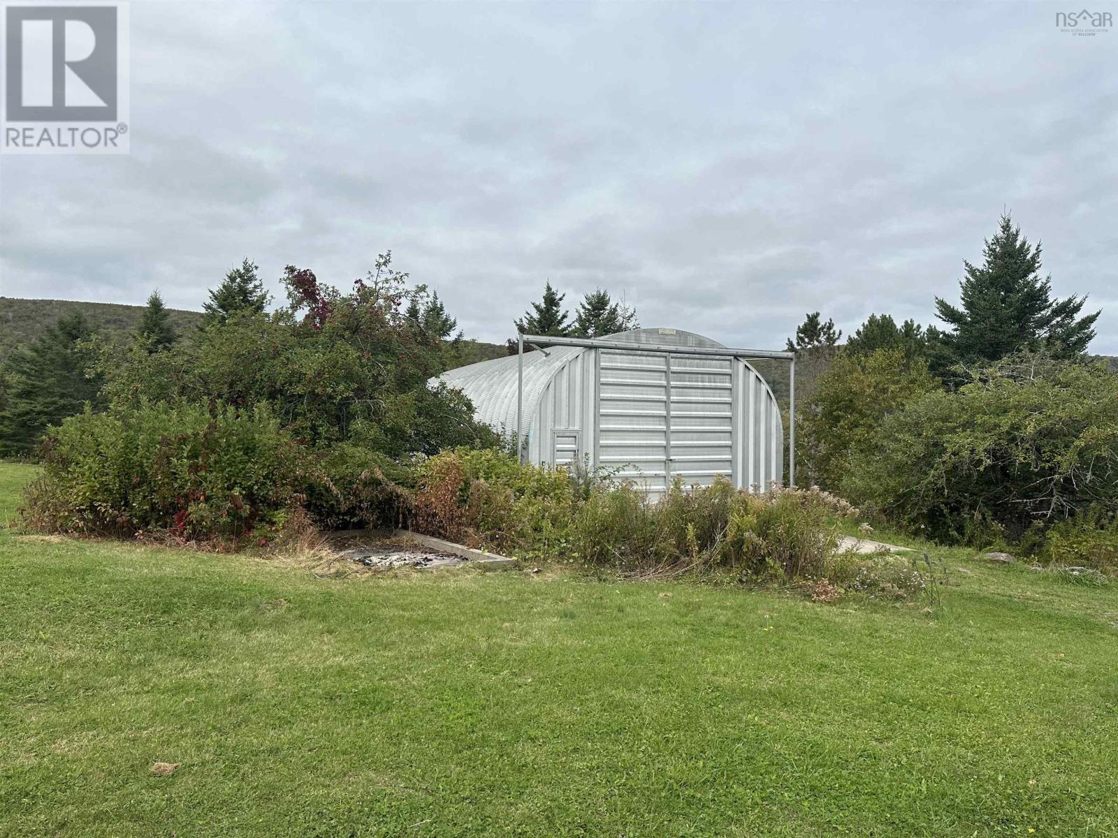 5 Eagles Nest Drive Property Photo 3