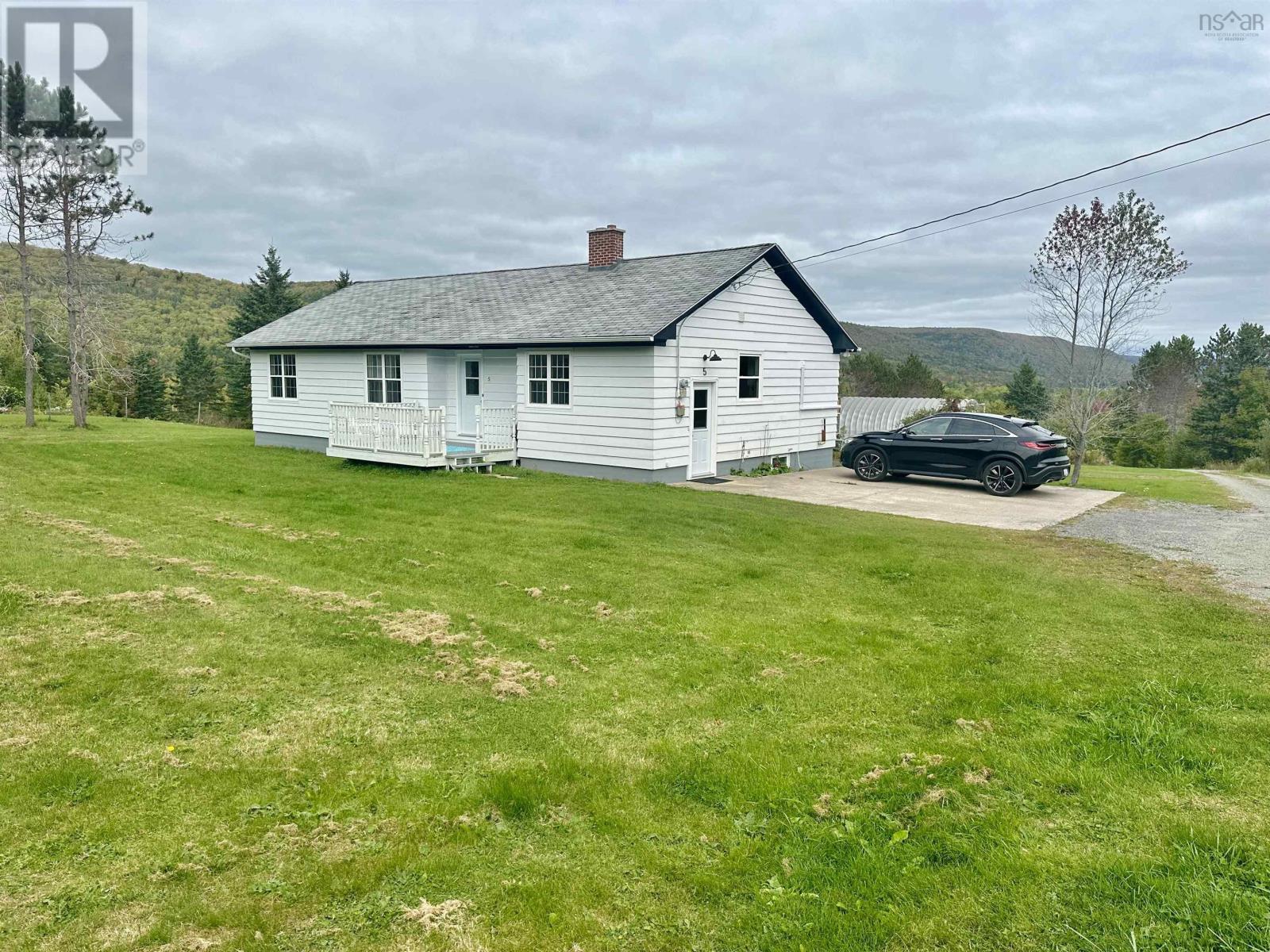 5 Eagles Nest Drive Property Photo 6