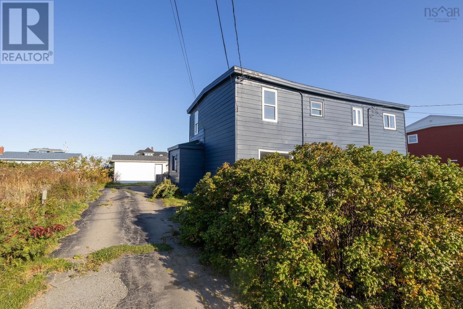19/21 Tenth Street Property Photo 3