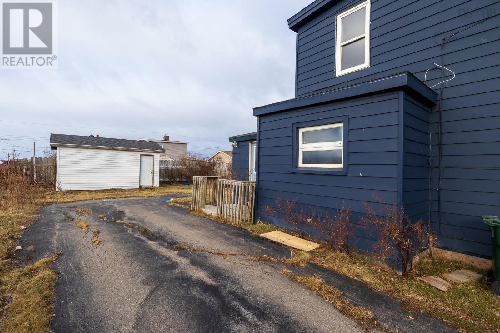 19/21 Tenth Street Property Photo 4