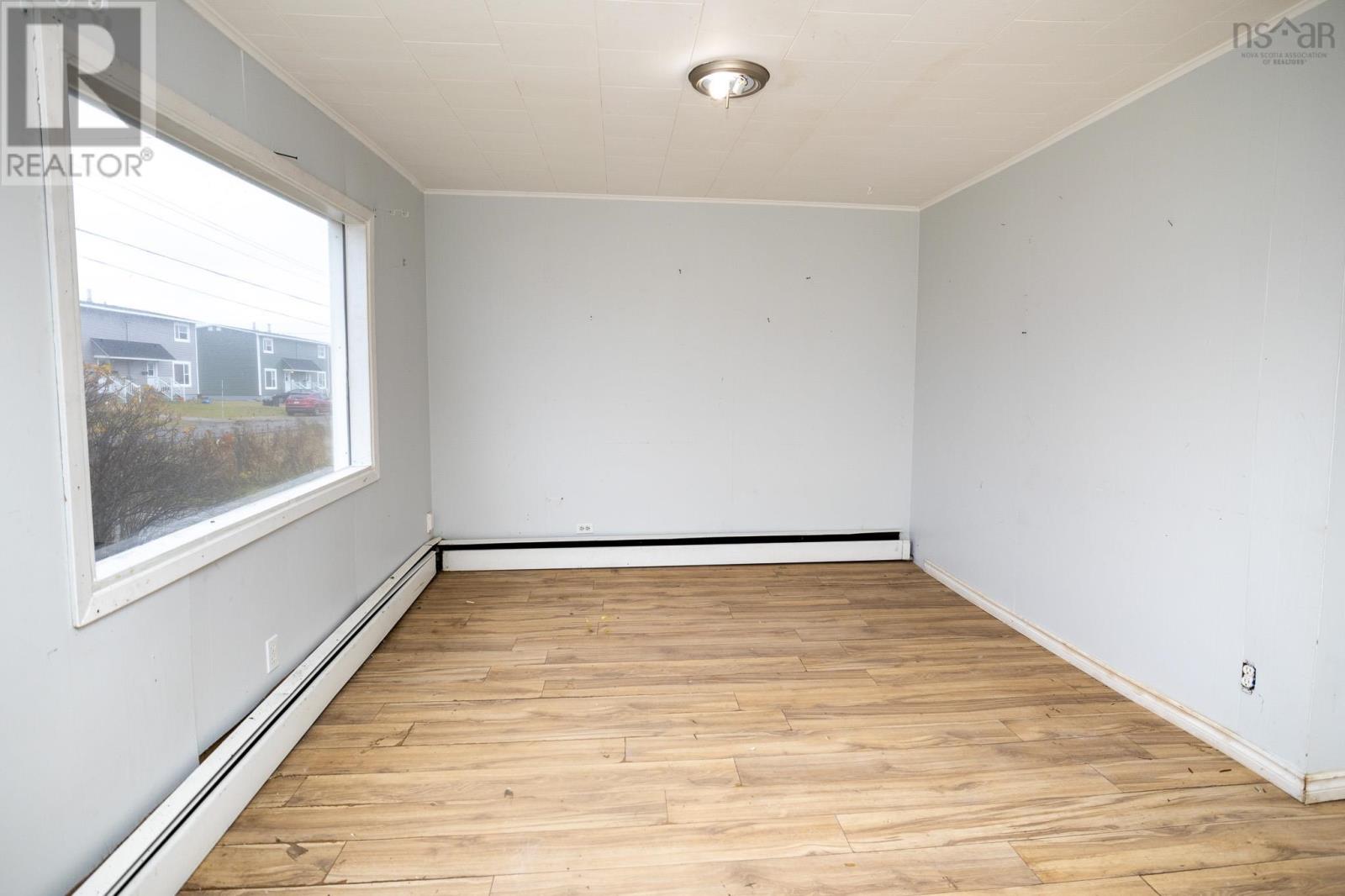 19/21 Tenth Street Property Photo 9