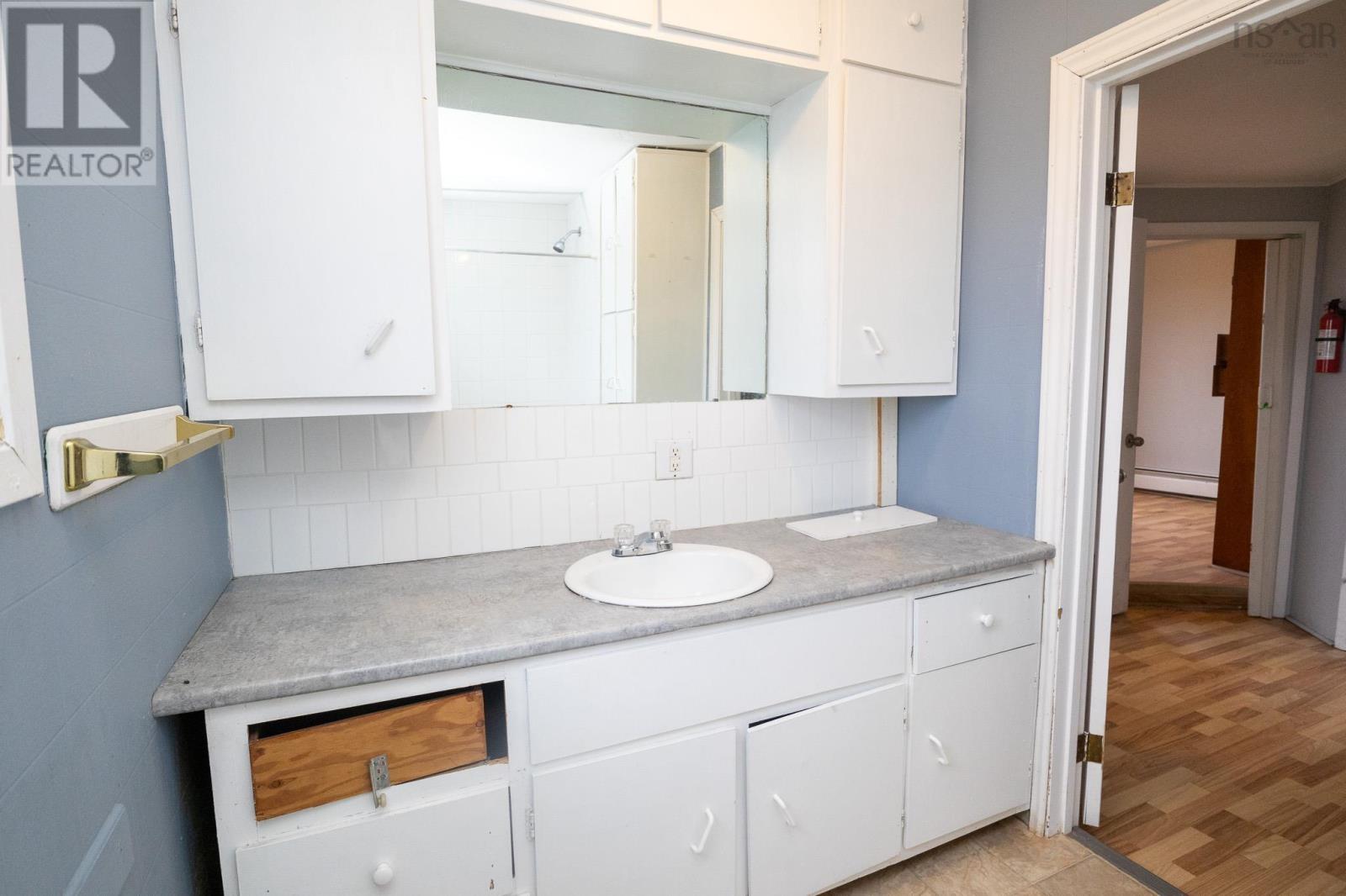 19/21 Tenth Street Property Photo 26