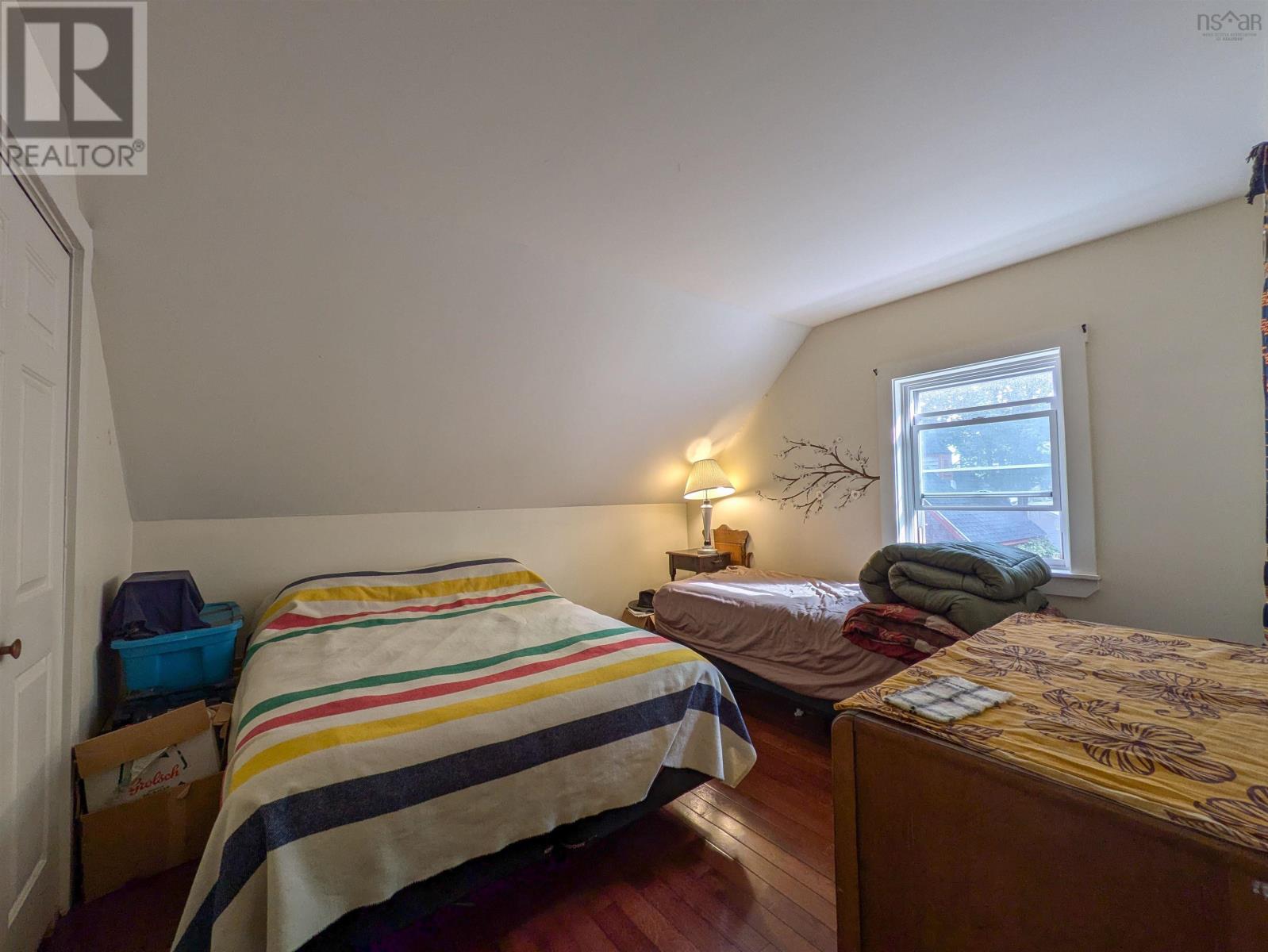170 St George Street Property Photo 35