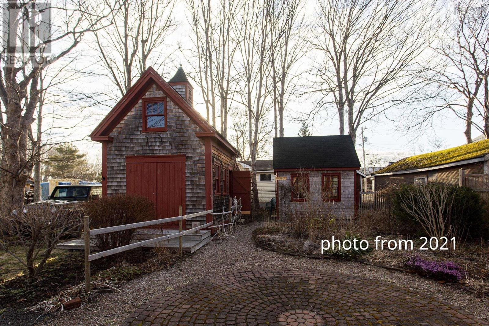 170 St George Street Property Photo 40