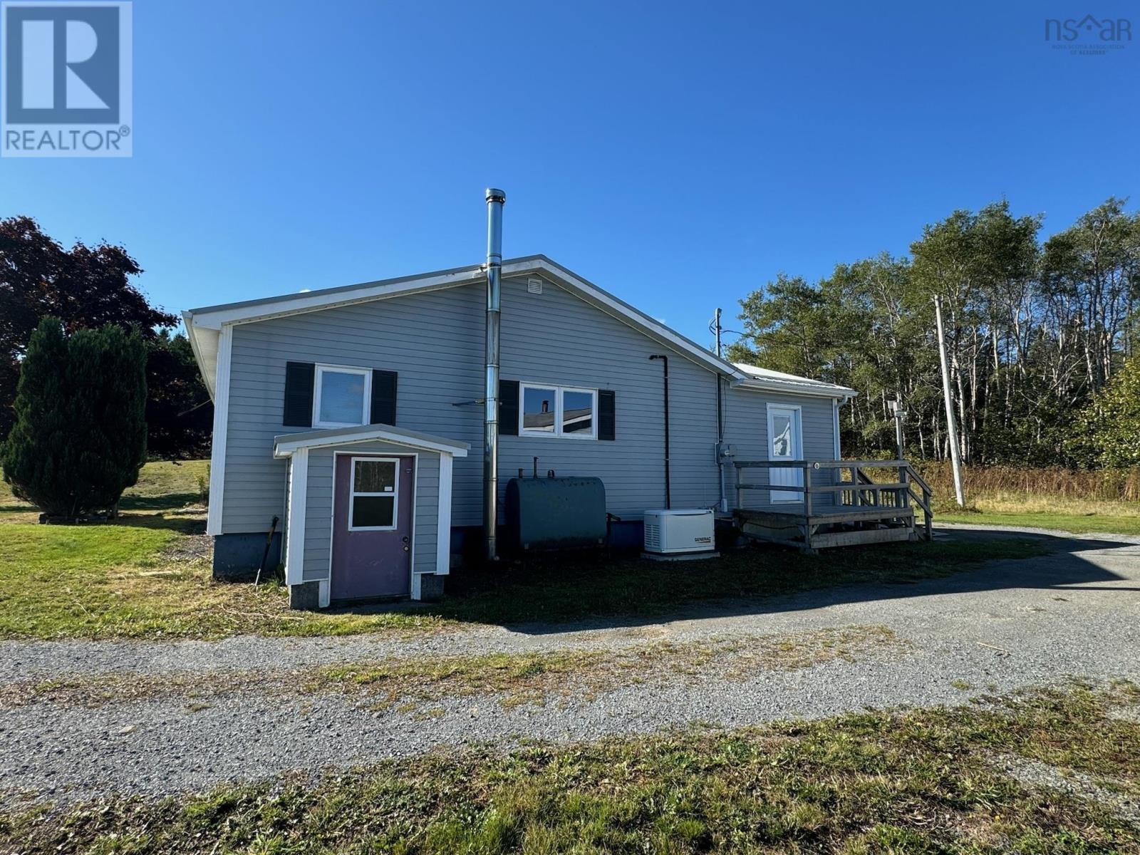 721 Descousse-cap La Ronde Road Property Photo 2