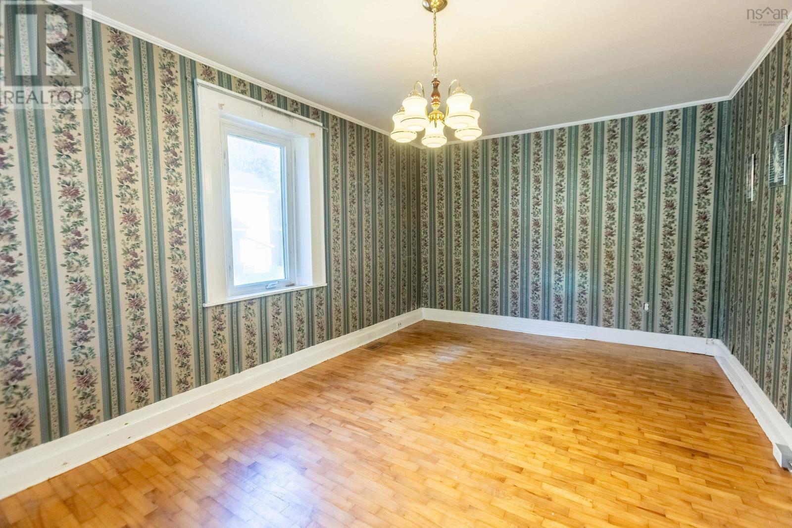 30 Victoria Street W Property Photo 13