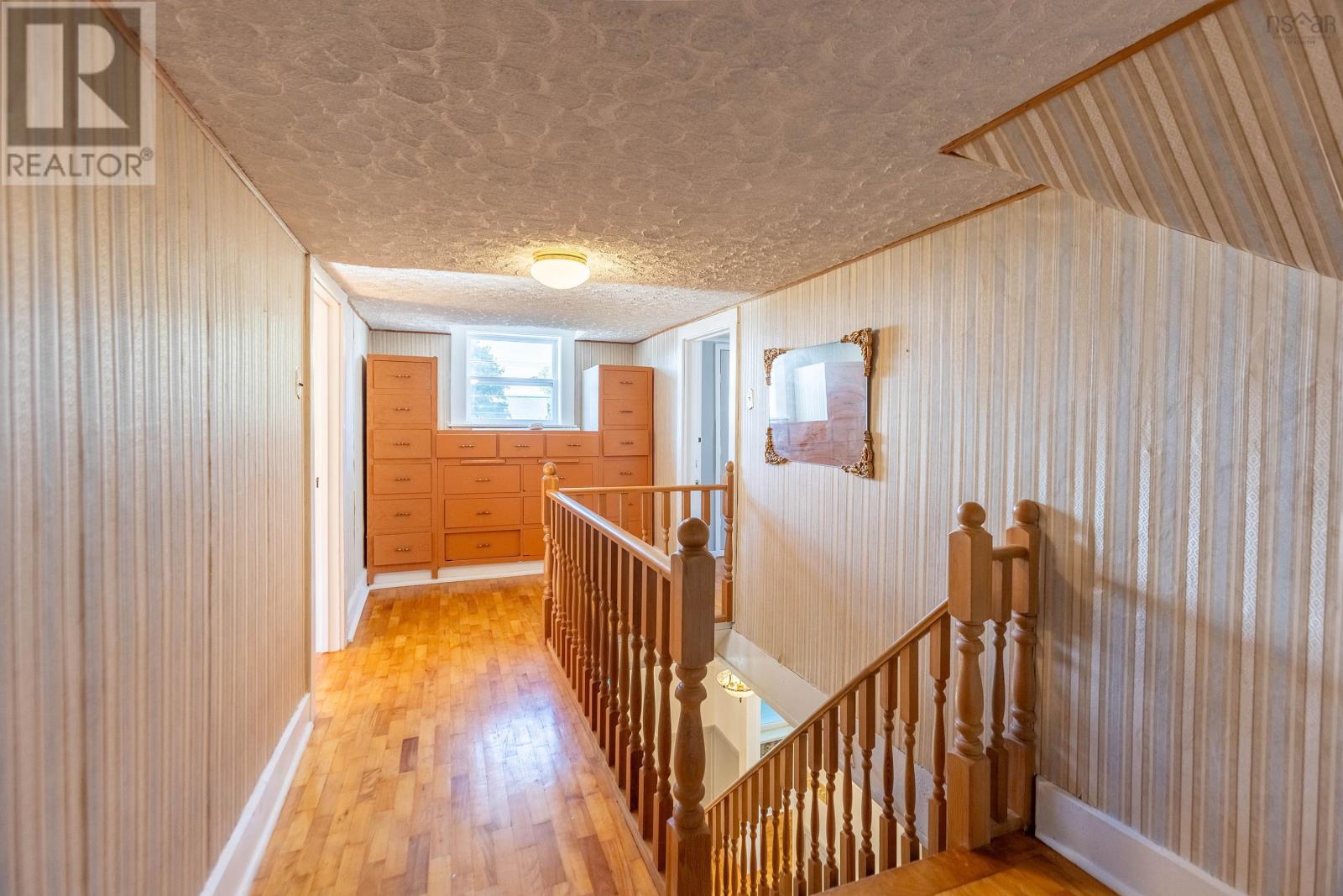 30 Victoria Street W Property Photo 18