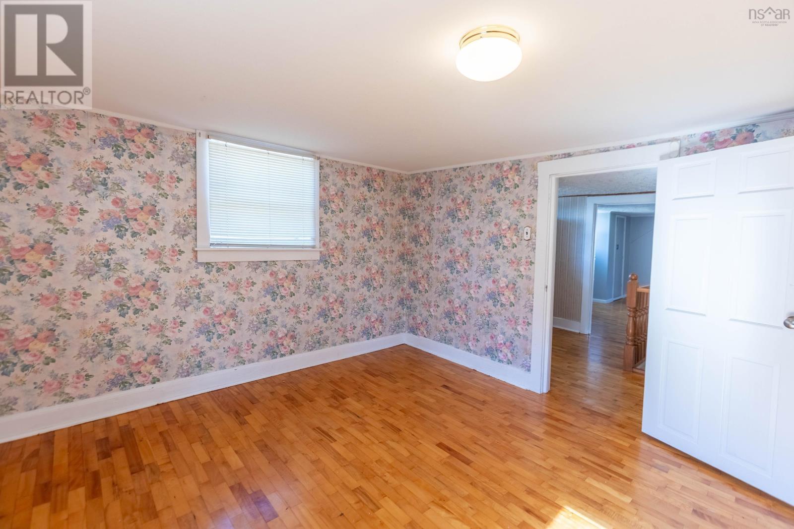 30 Victoria Street W Property Photo 23