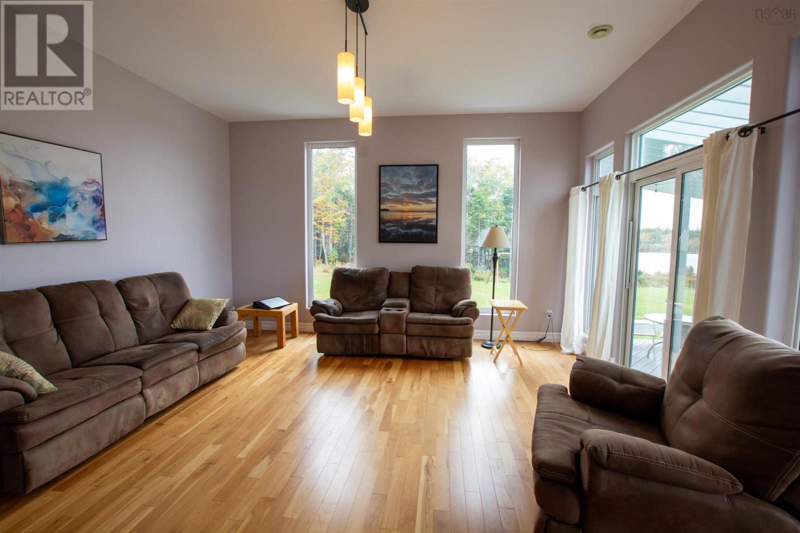 51 Doctors Lane Property Photo 23