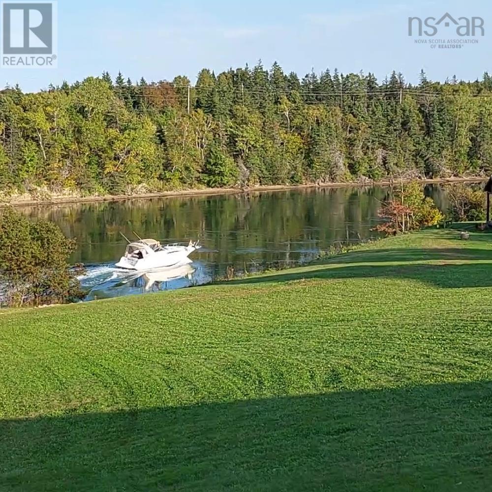 186 Point Aconi Road Property Photo 3