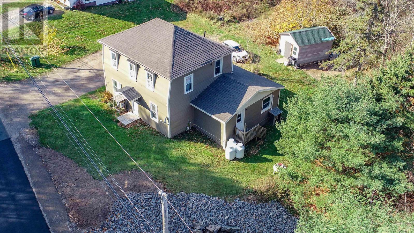 415 Canaan Avenue Property Photo 4