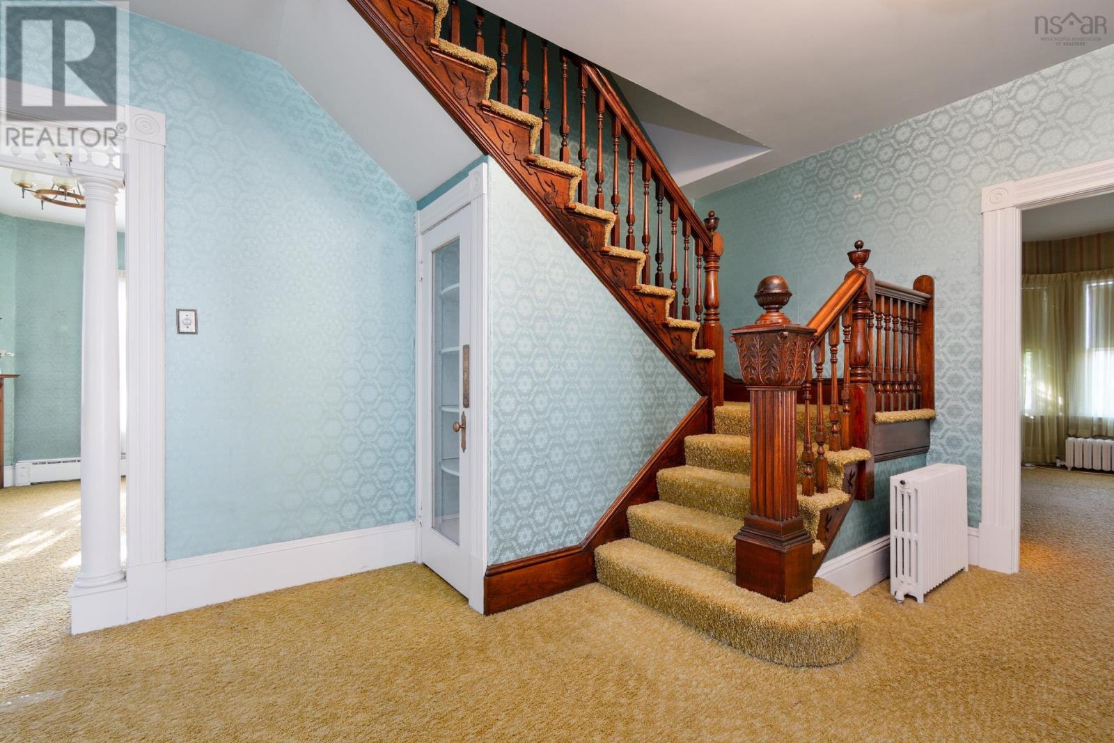 18 Park Street Property Photo 7