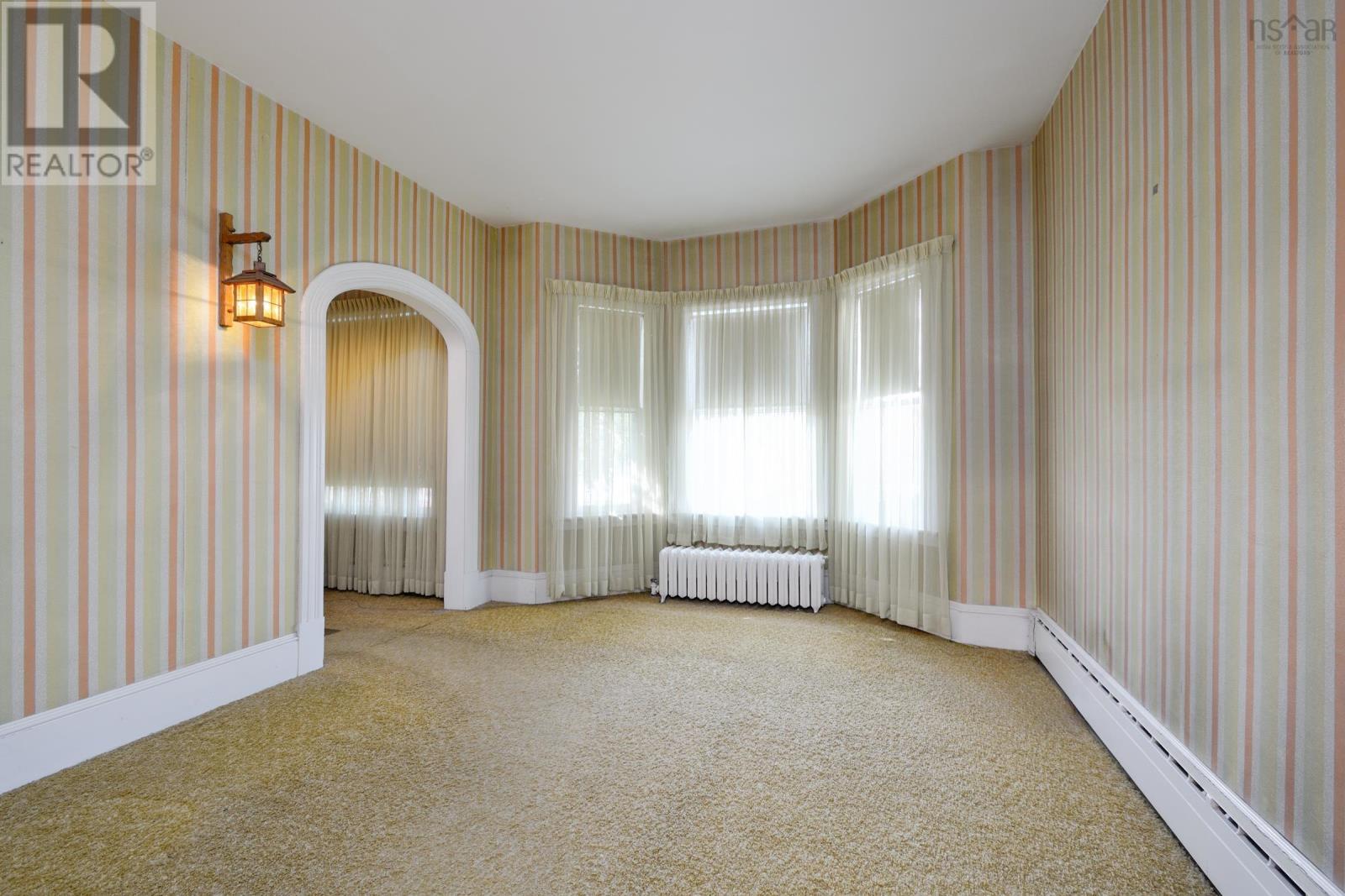 18 Park Street Property Photo 9