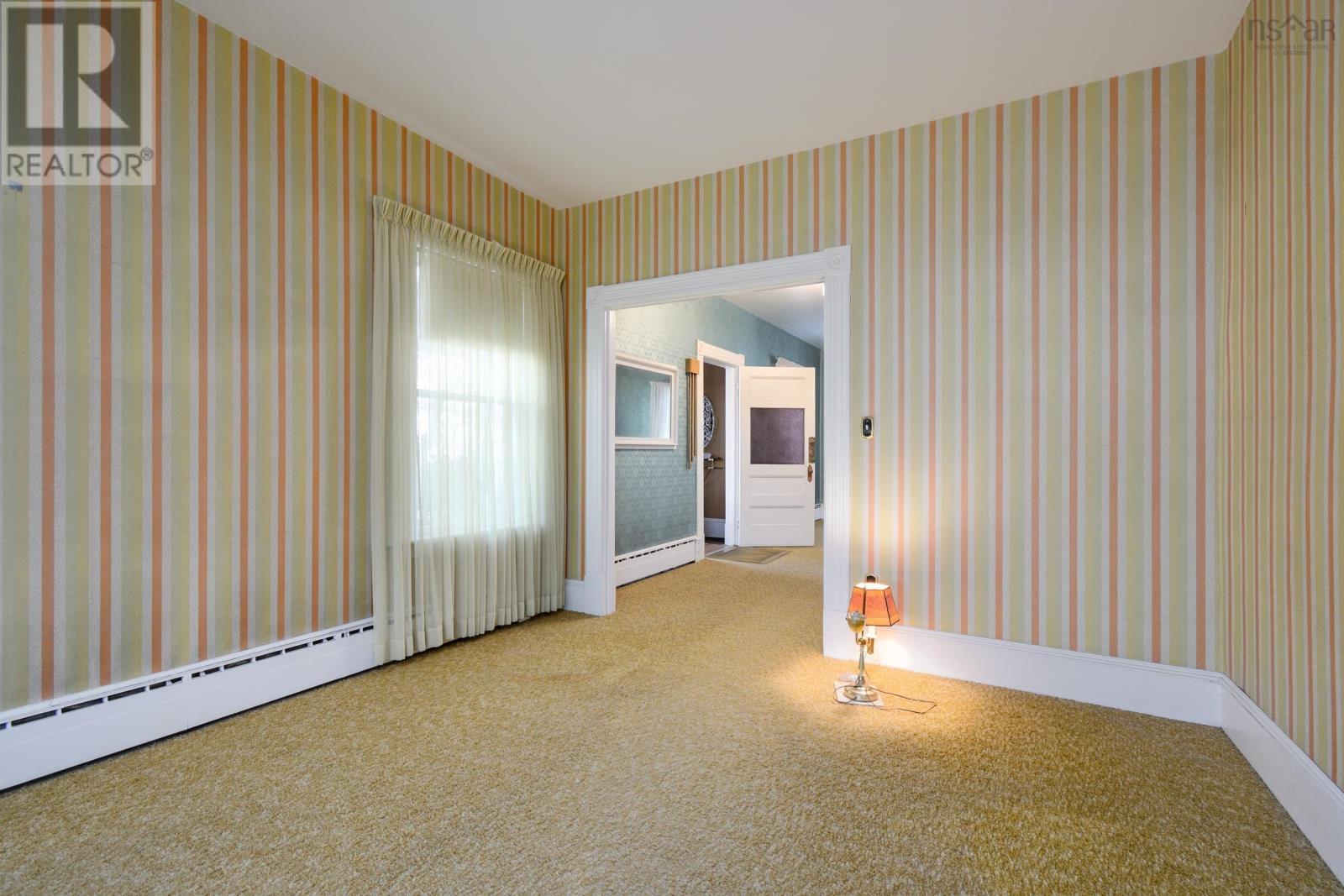 18 Park Street Property Photo 10