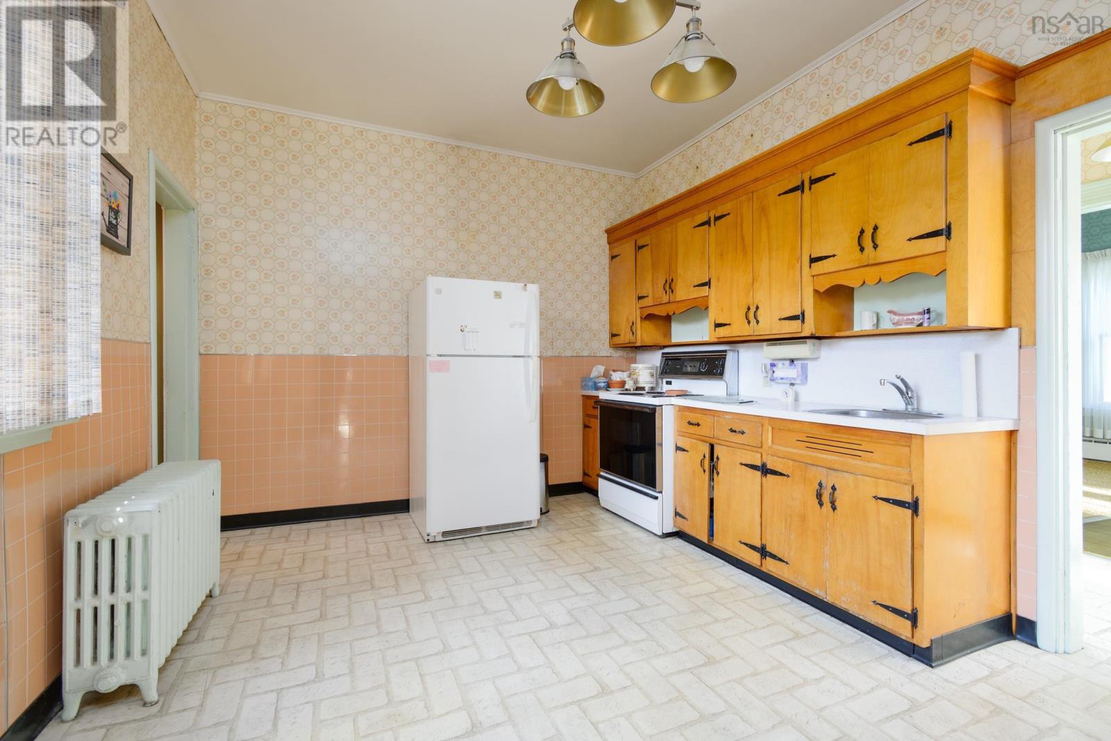 18 Park Street Property Photo 13