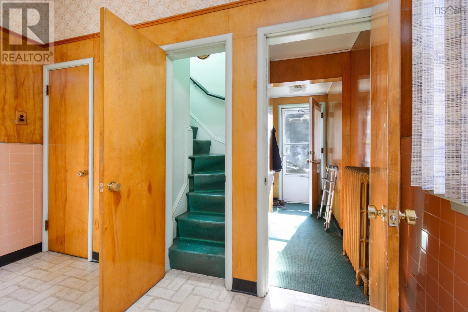 18 Park Street Property Photo 14