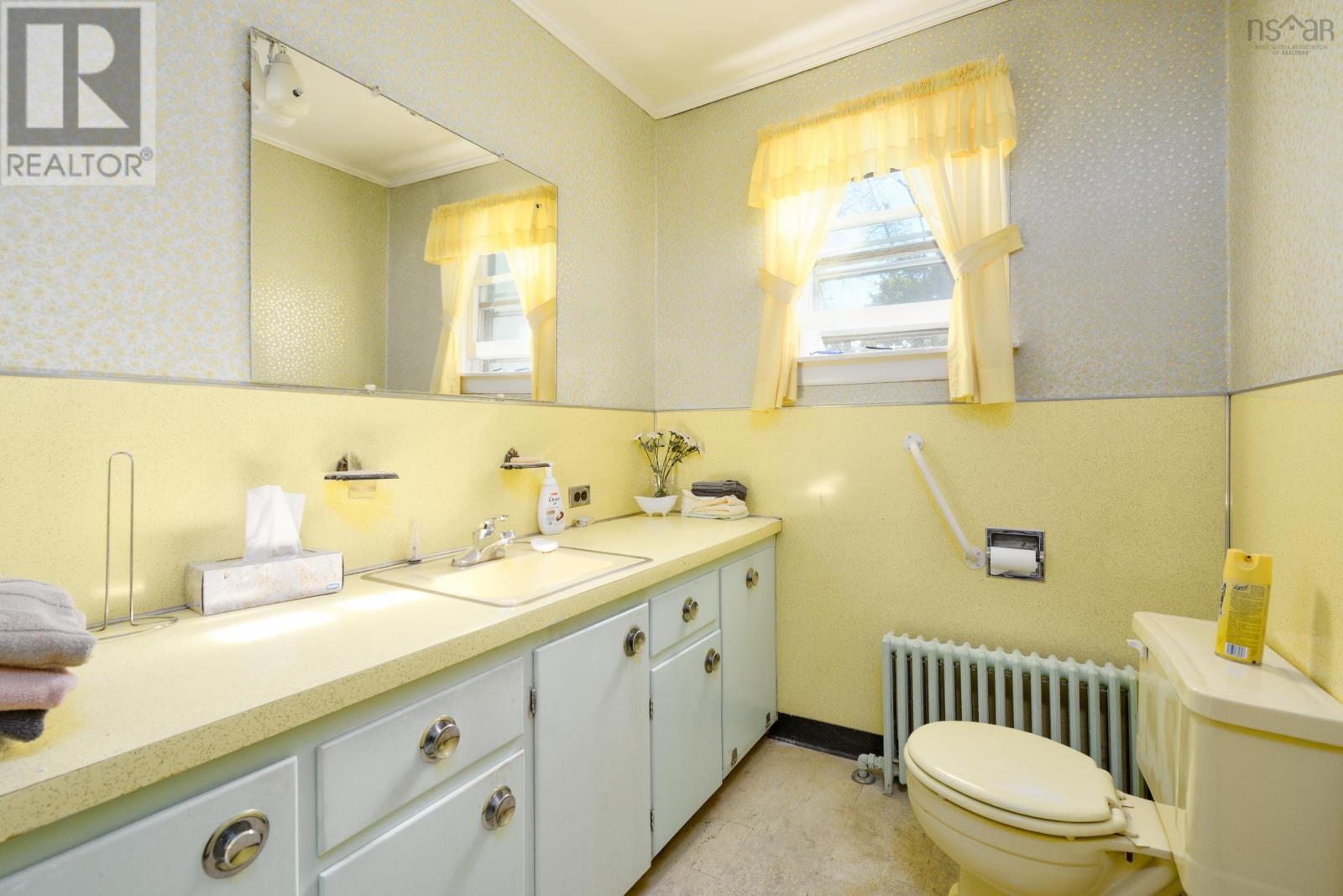 18 Park Street Property Photo 30