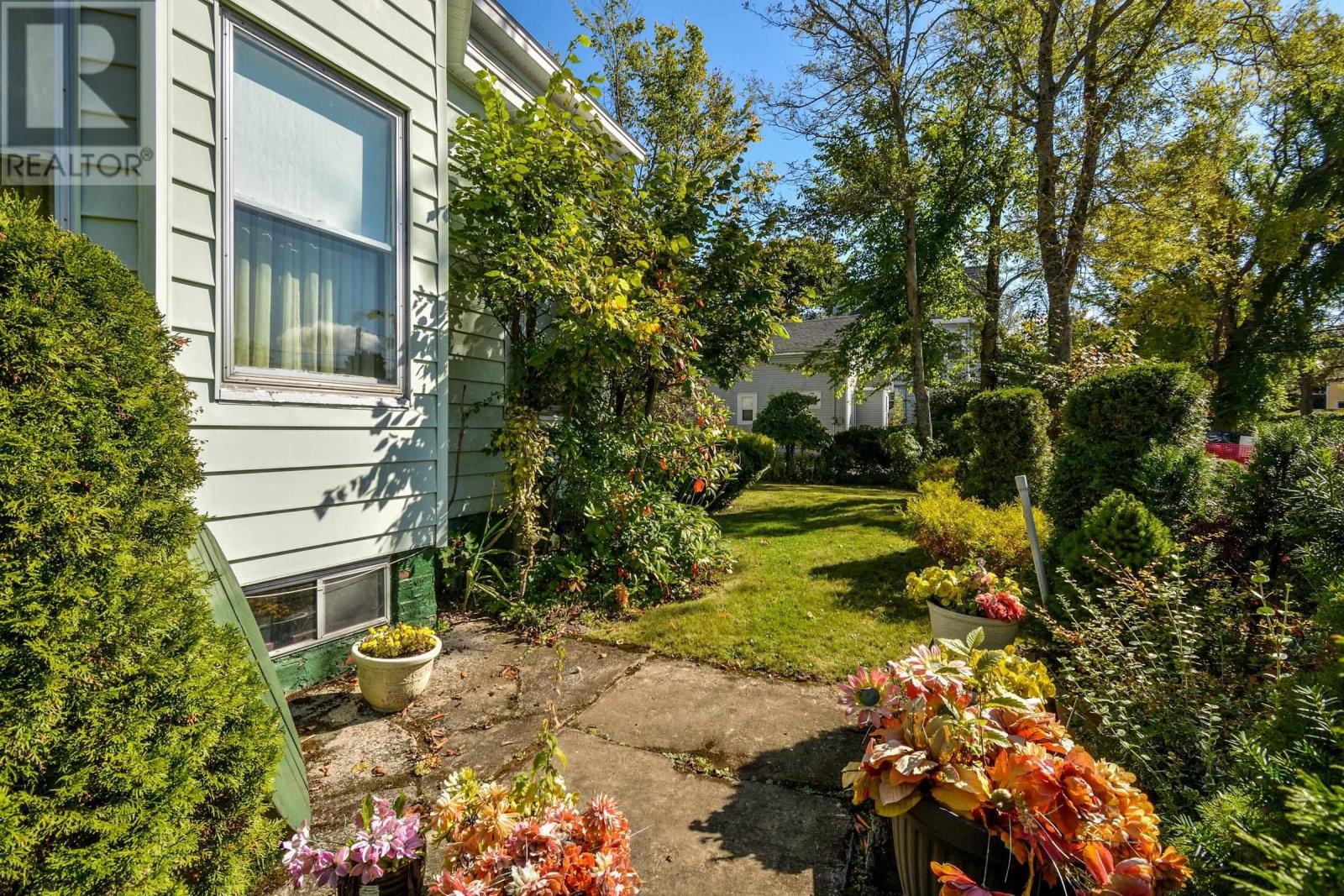 18 Park Street Property Photo 40