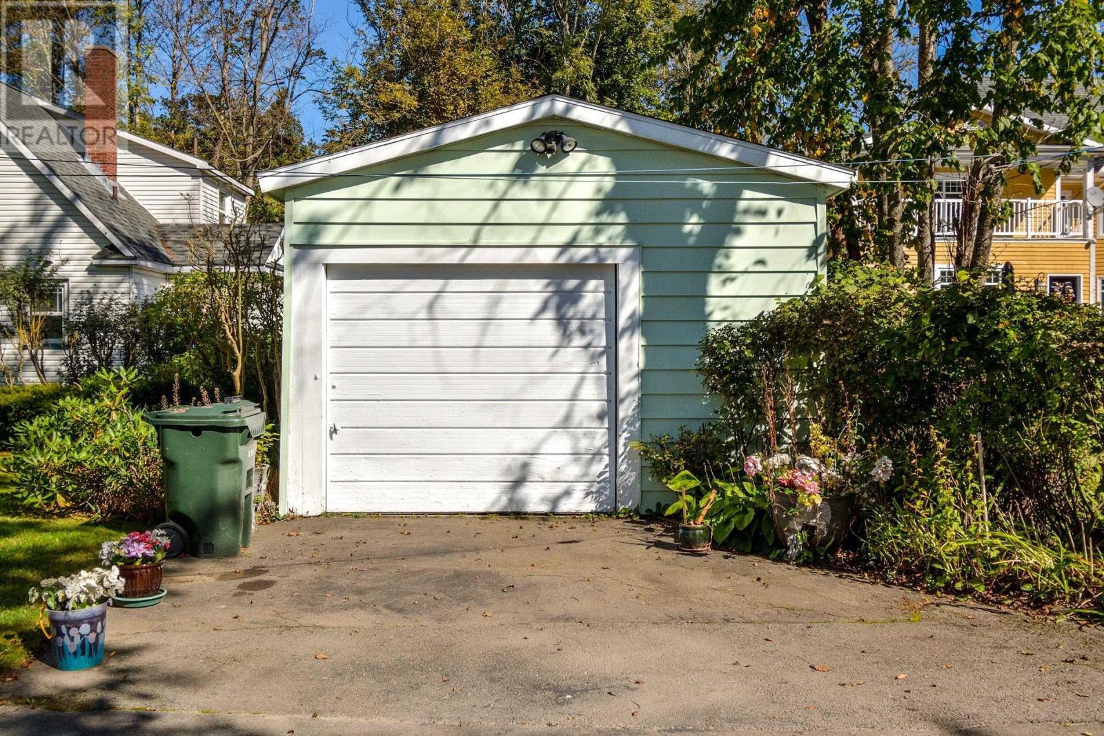 18 Park Street Property Photo 41