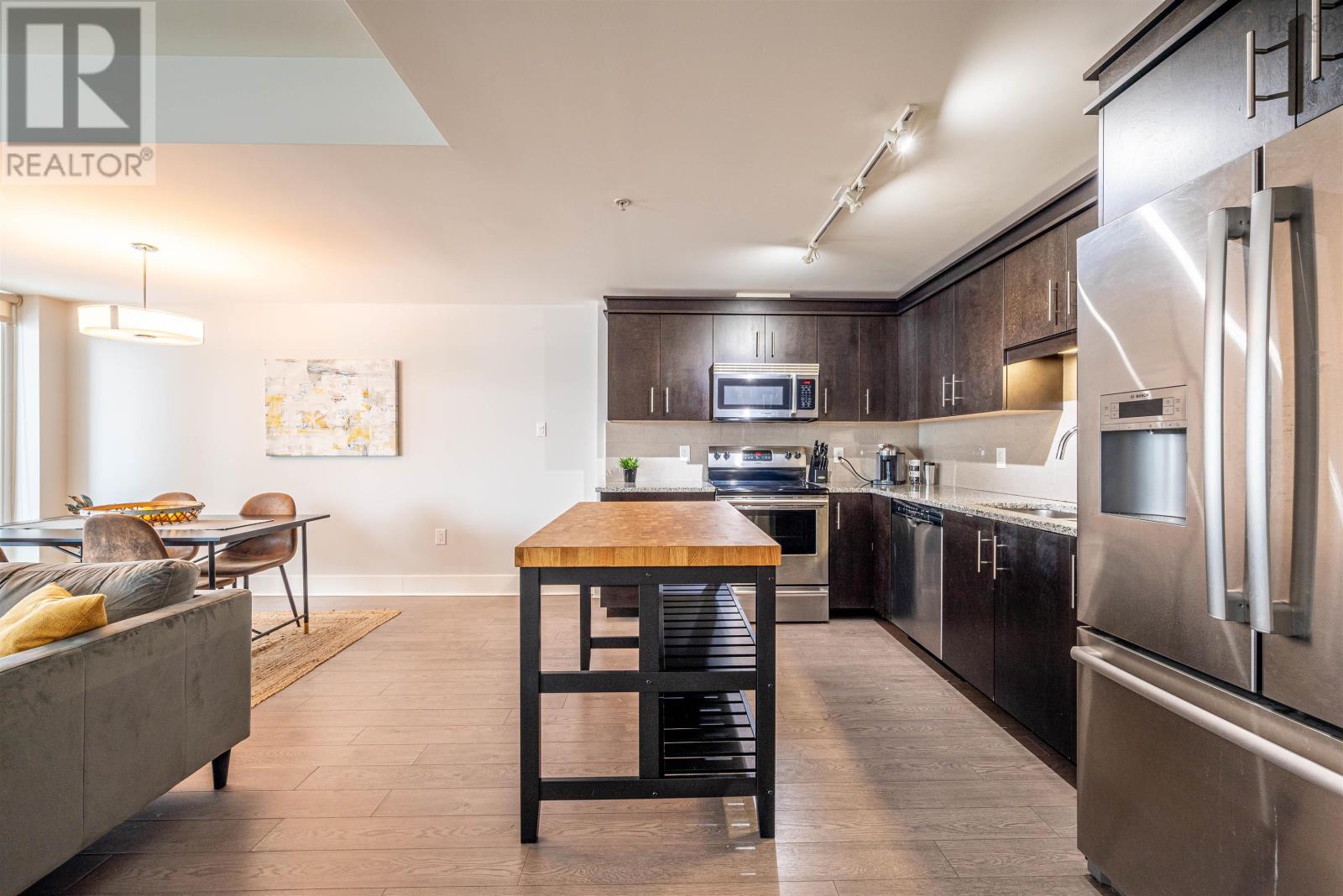 403 15 Kings Wharf Place Property Photo 10