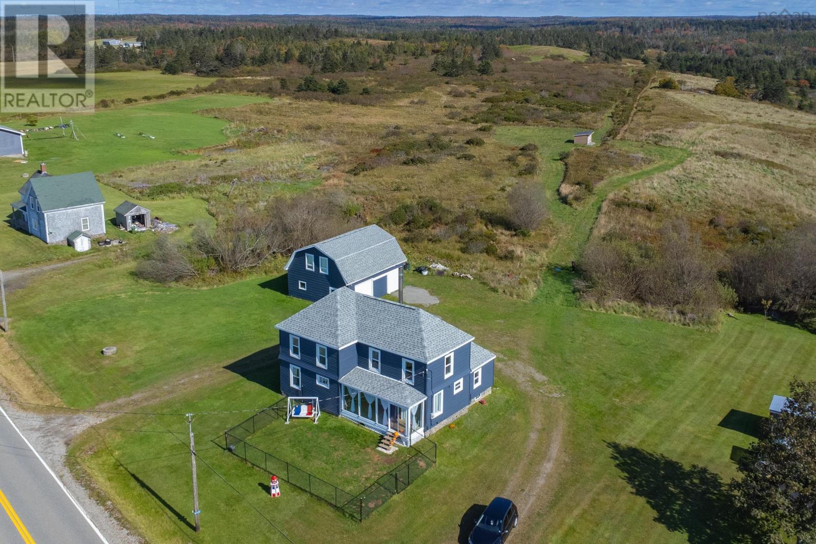 5402 Highway 1 Property Photo 2