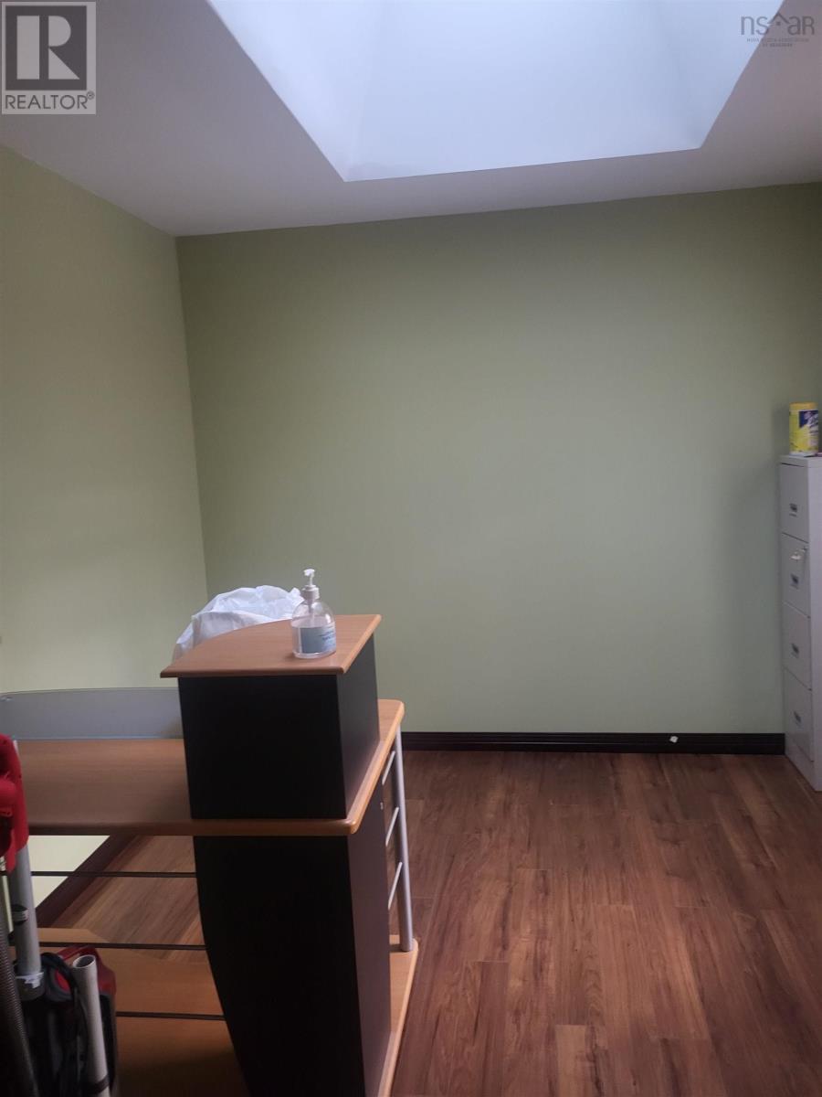 28 Victoria Street Property Photo 5