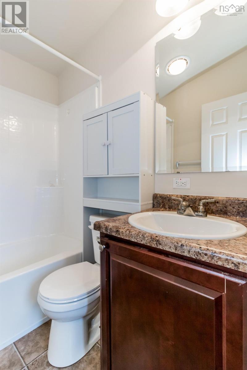 912 Ruggles Road Property Photo 24