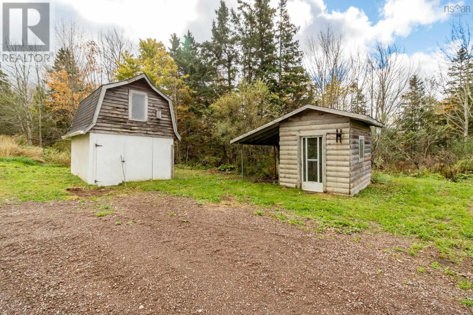 912 Ruggles Road Property Photo 30