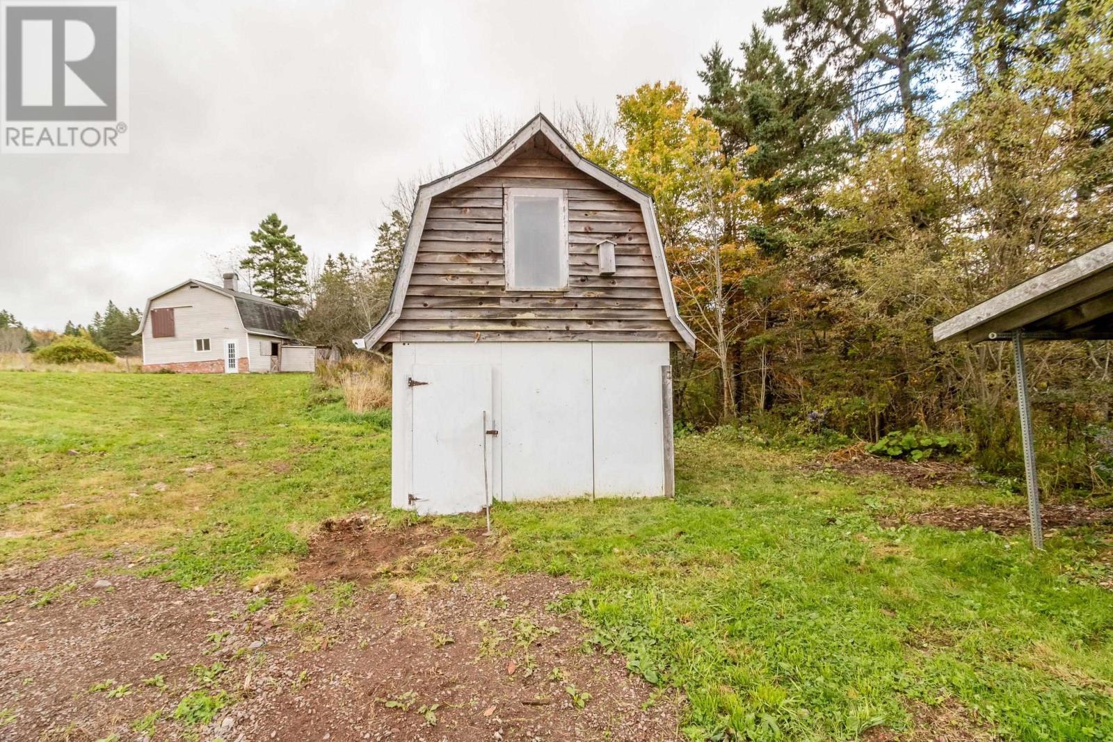 912 Ruggles Road Property Photo 32