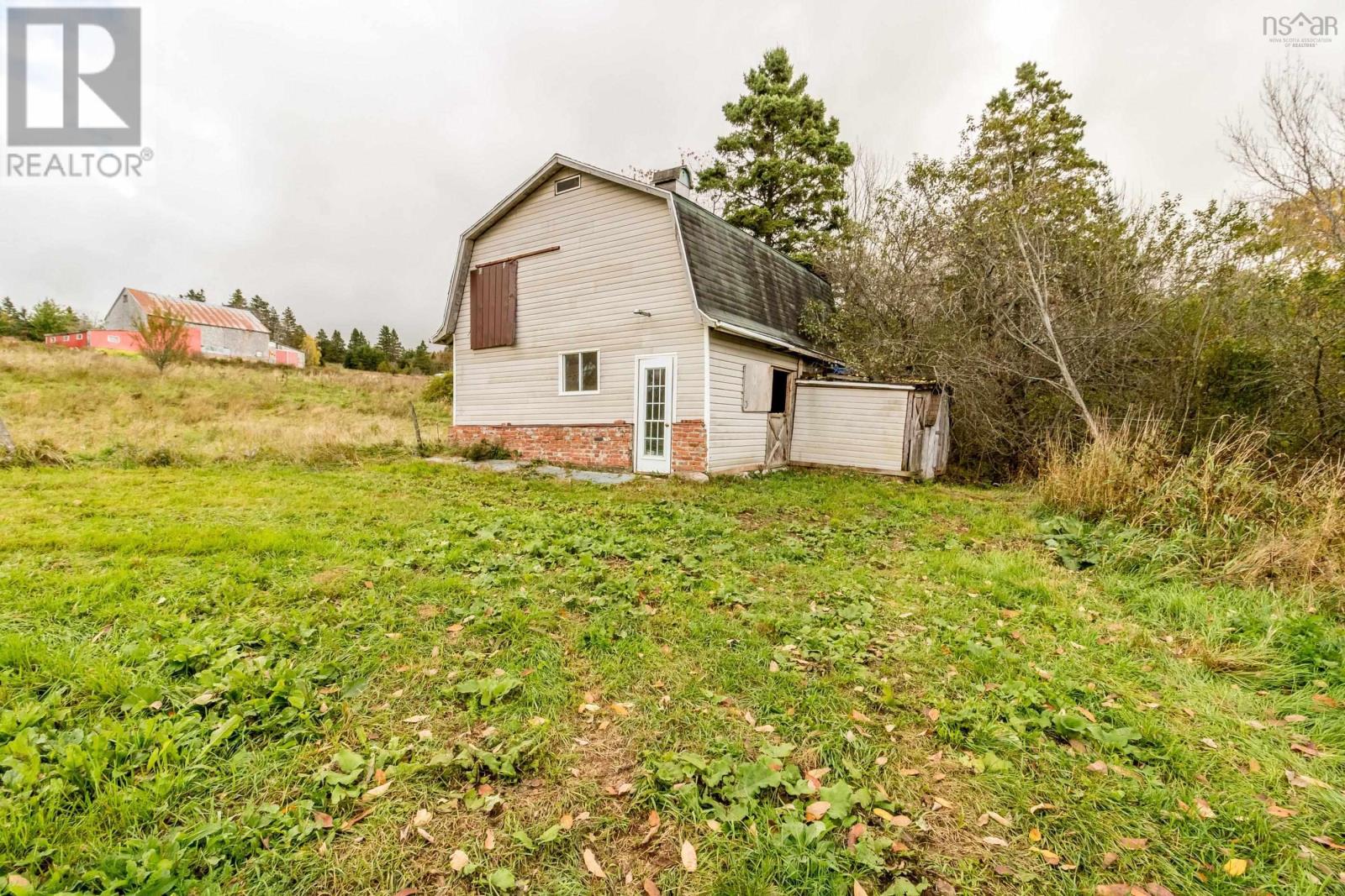 912 Ruggles Road Property Photo 33