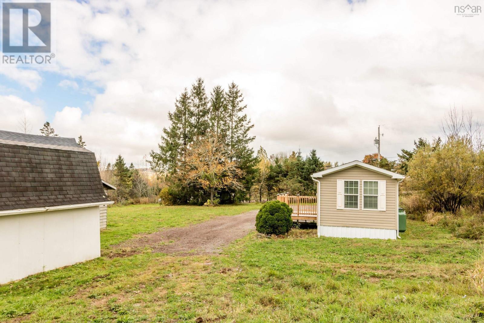 912 Ruggles Road Property Photo 35