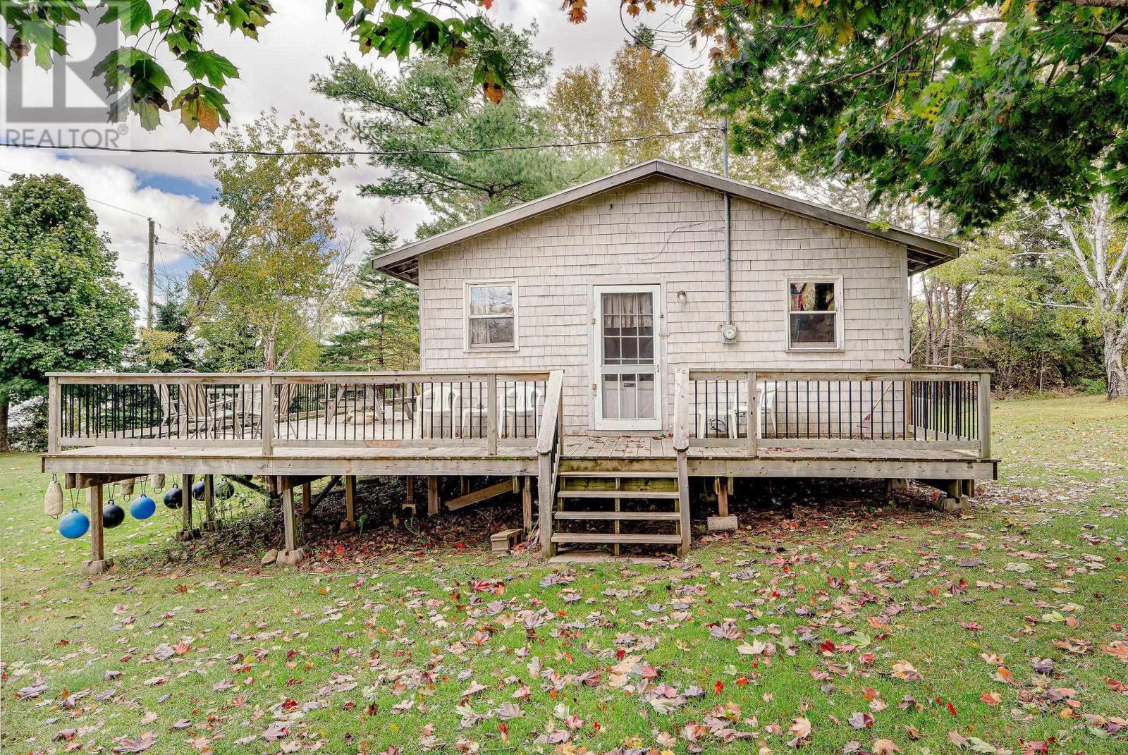 5 Willy's Lane Property Photo 15