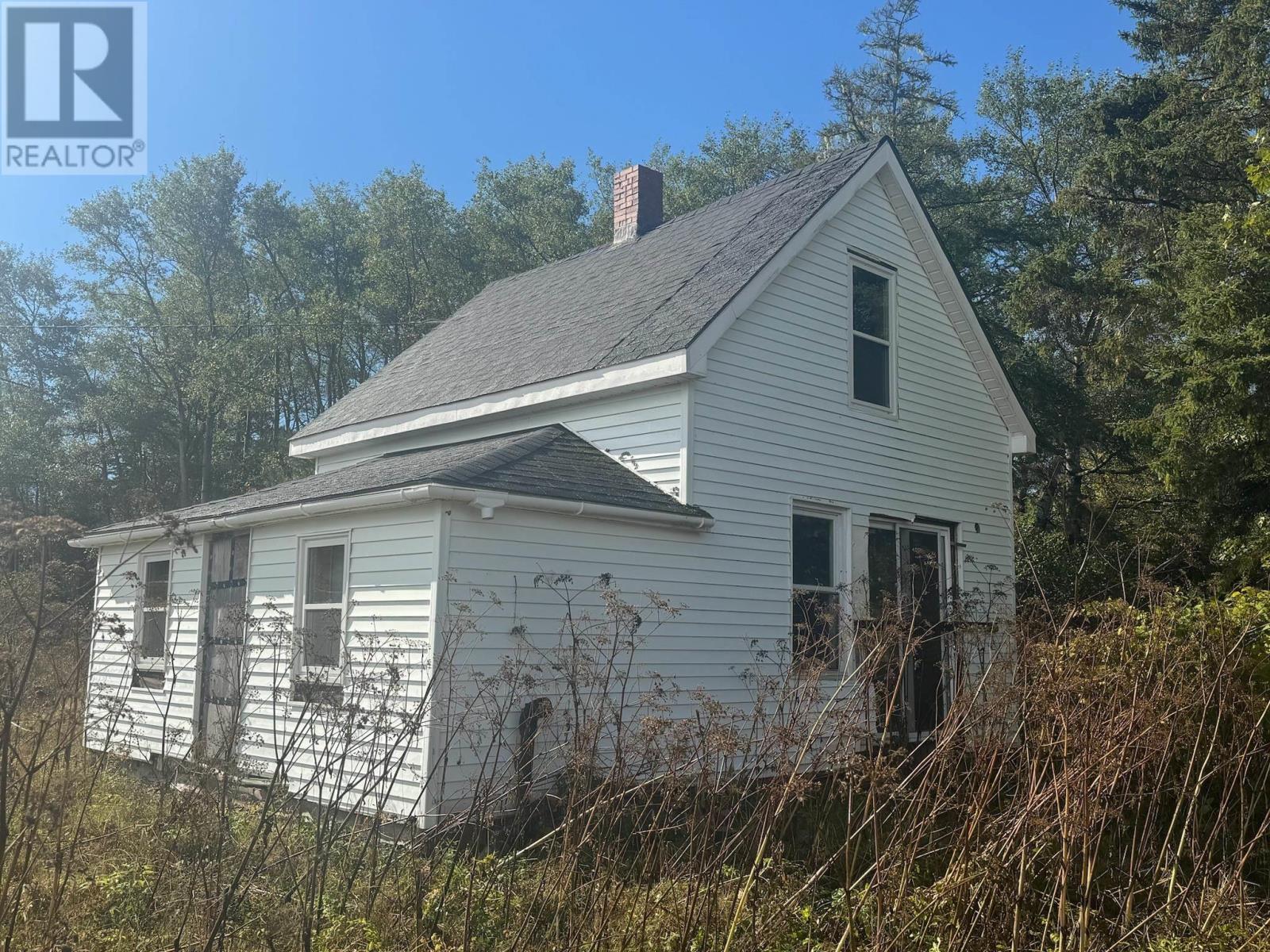 719 Descousse-cap La Ronde Road Property Photo 6