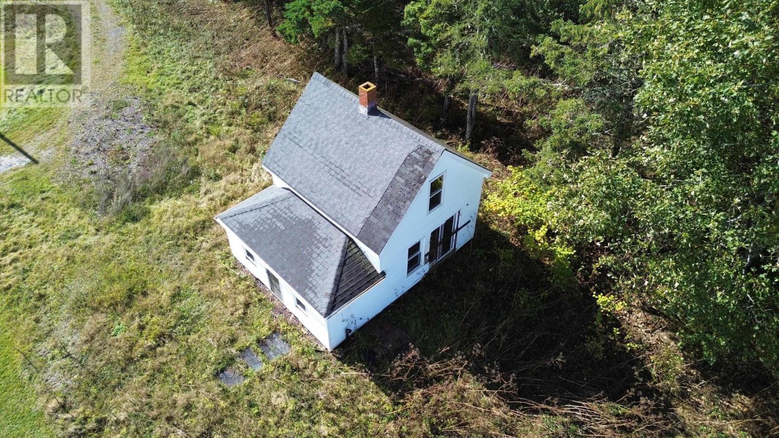 719 Descousse-cap La Ronde Road Property Photo 7