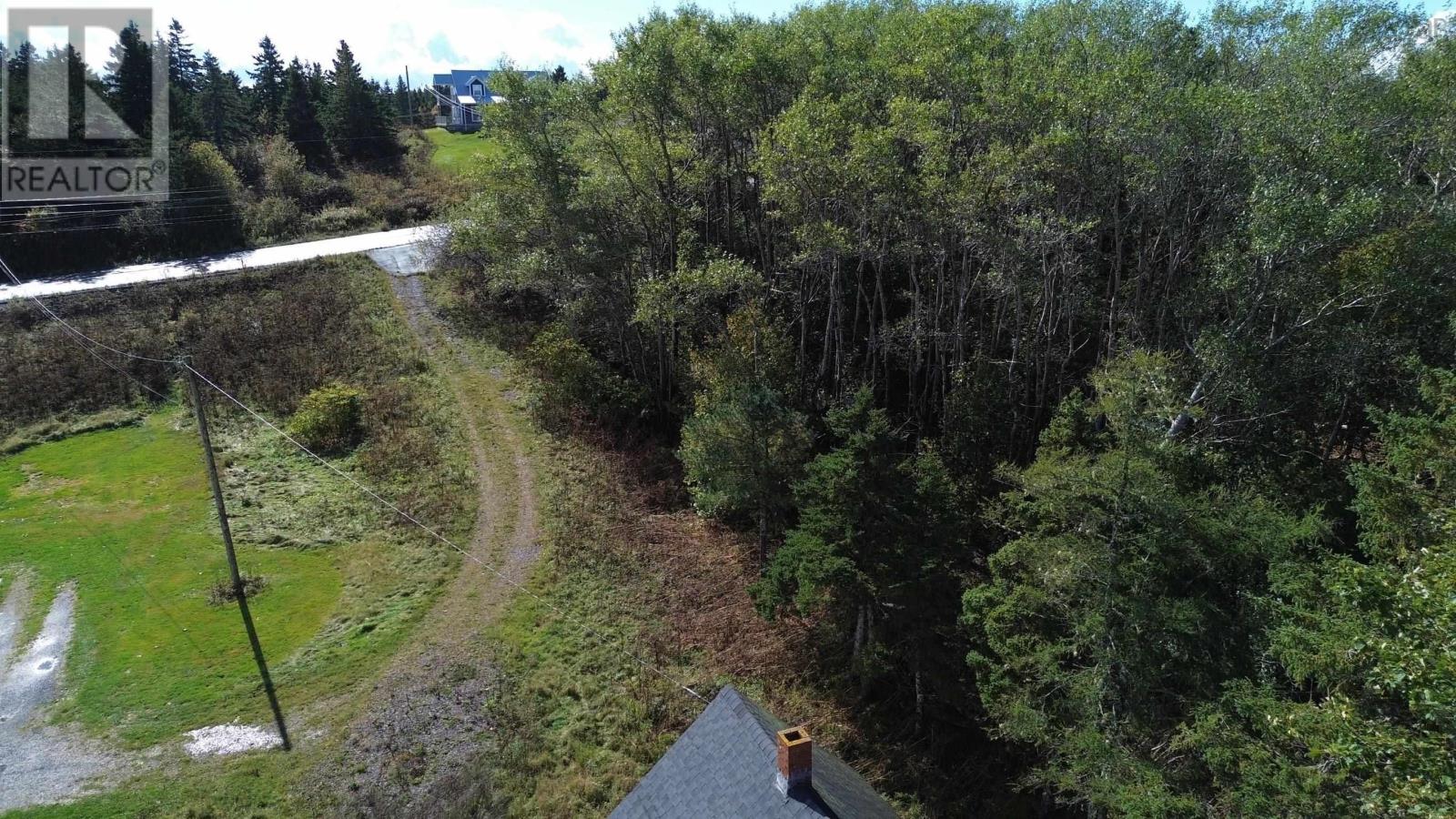 719 Descousse-cap La Ronde Road Property Photo 13