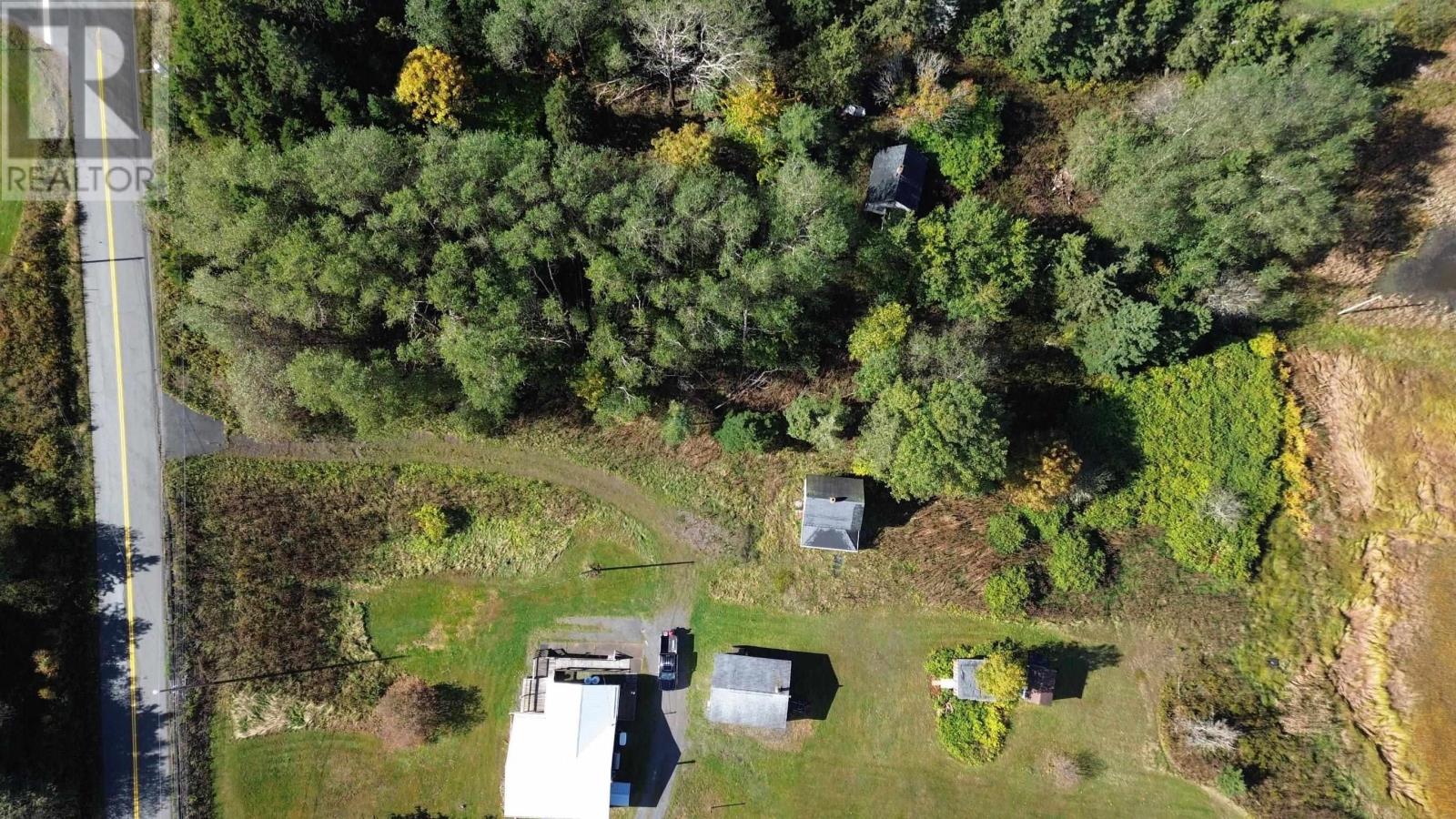 719 Descousse-cap La Ronde Road Property Photo 17