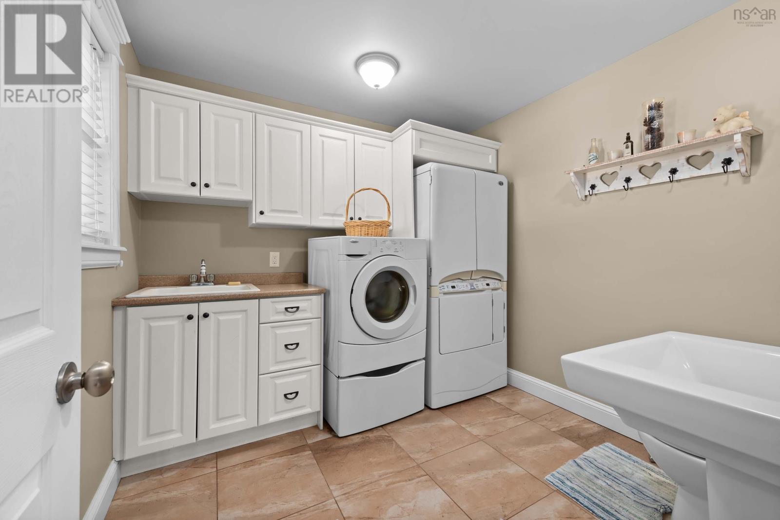 13155 Highway 215 Property Photo 18