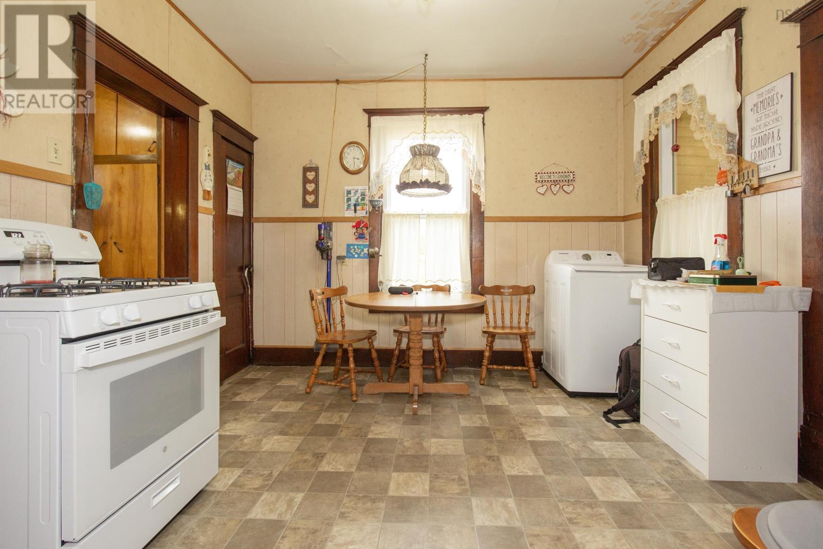 2696 Barronsfield Road Property Photo 21