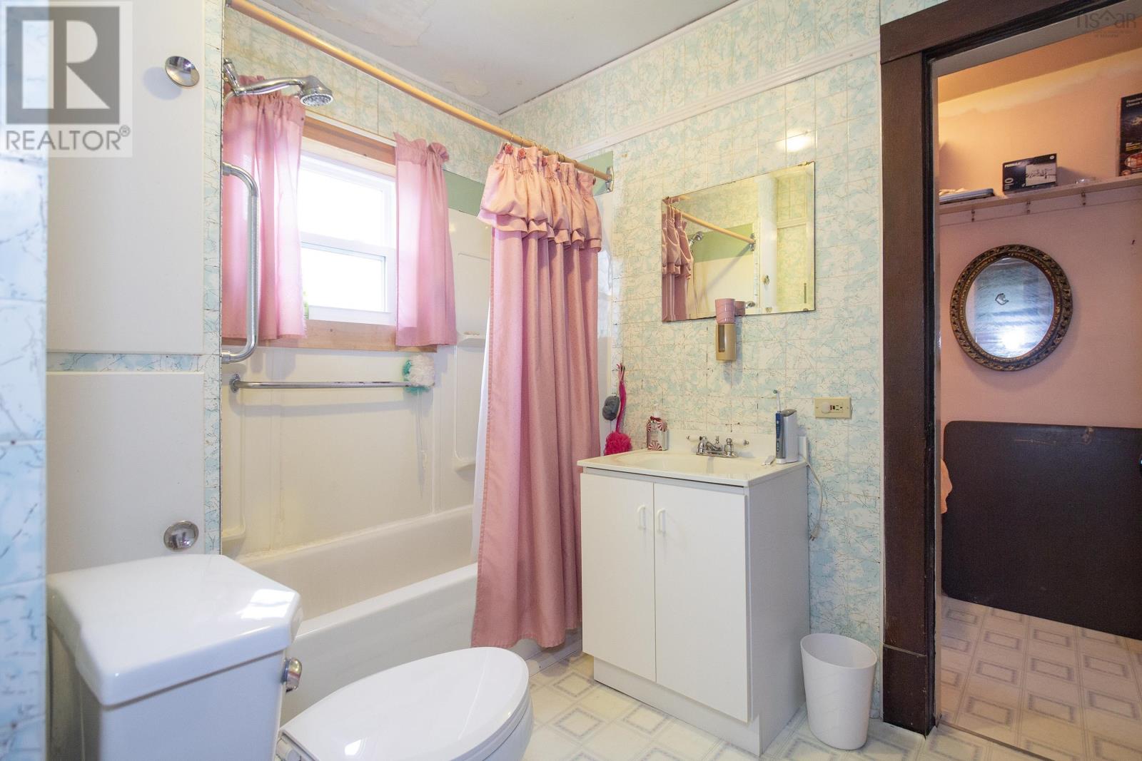 2696 Barronsfield Road Property Photo 40