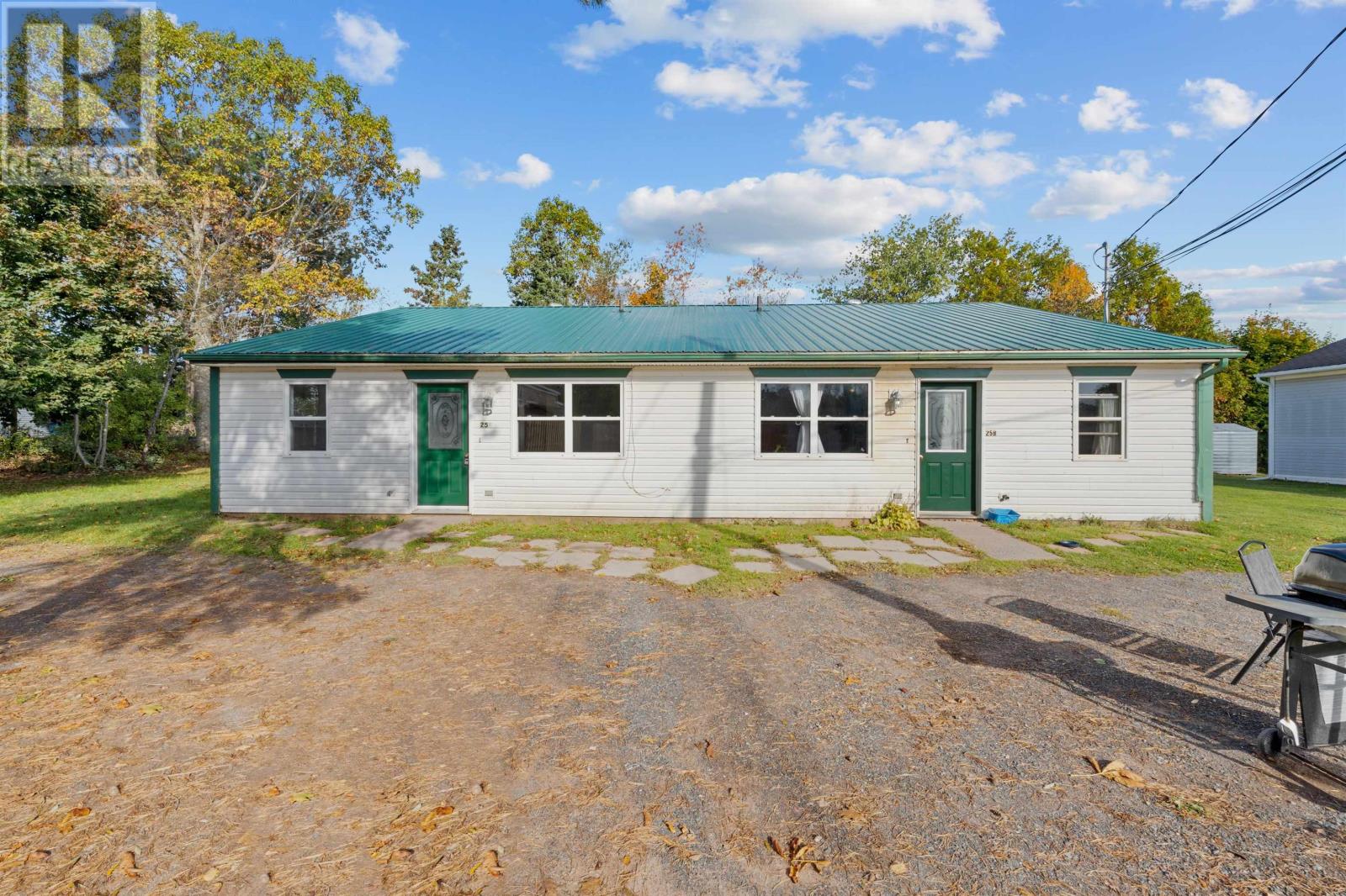 25 Maclaren Avenue Property Photo 1