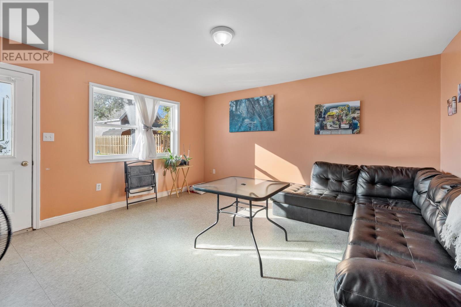 25 Maclaren Avenue Property Photo 8